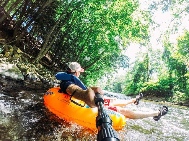 Farmington River Tubing, tubing in Farmington River, Connecticut