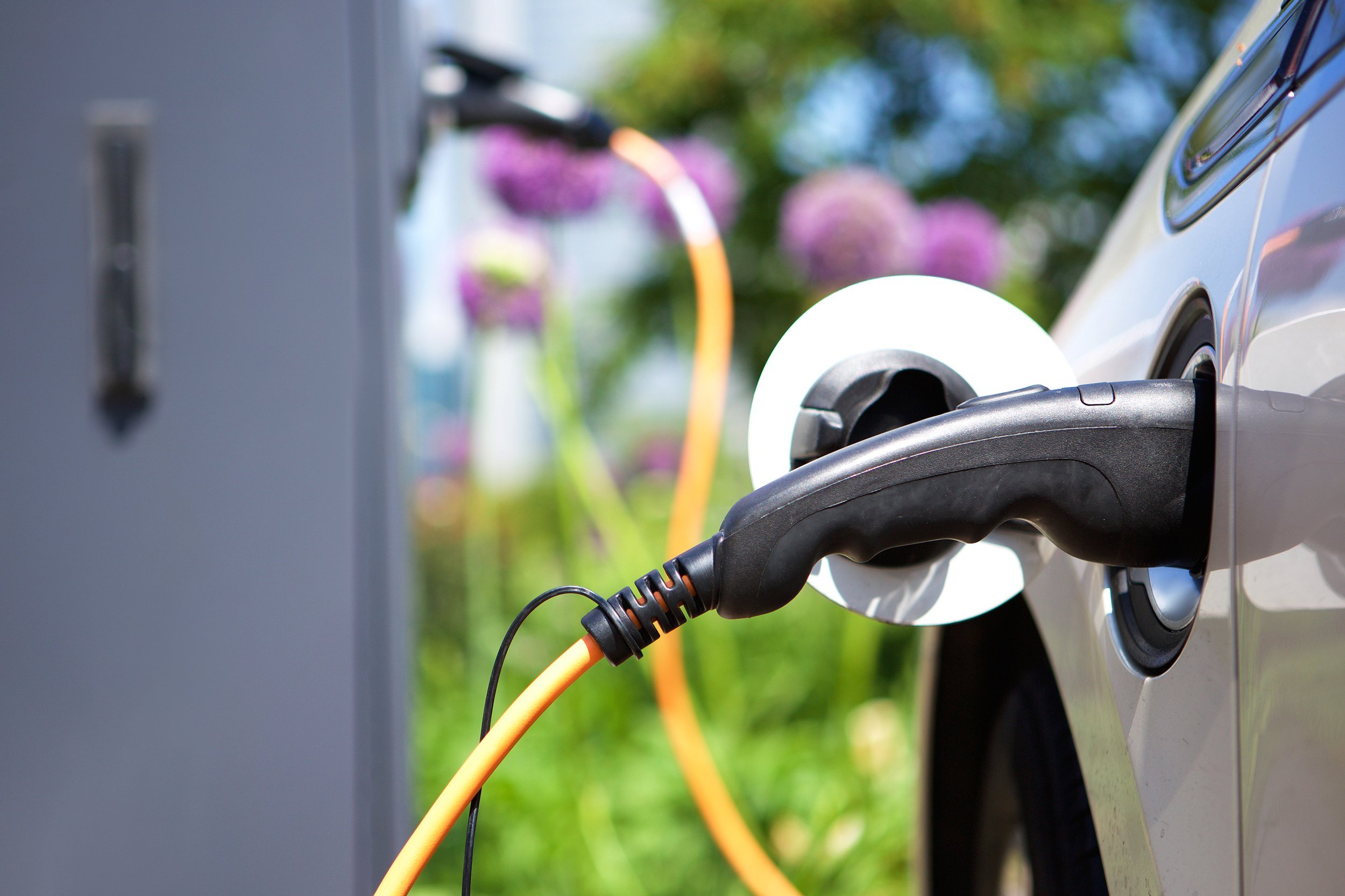 power supply for hybrid electric car charging battery
