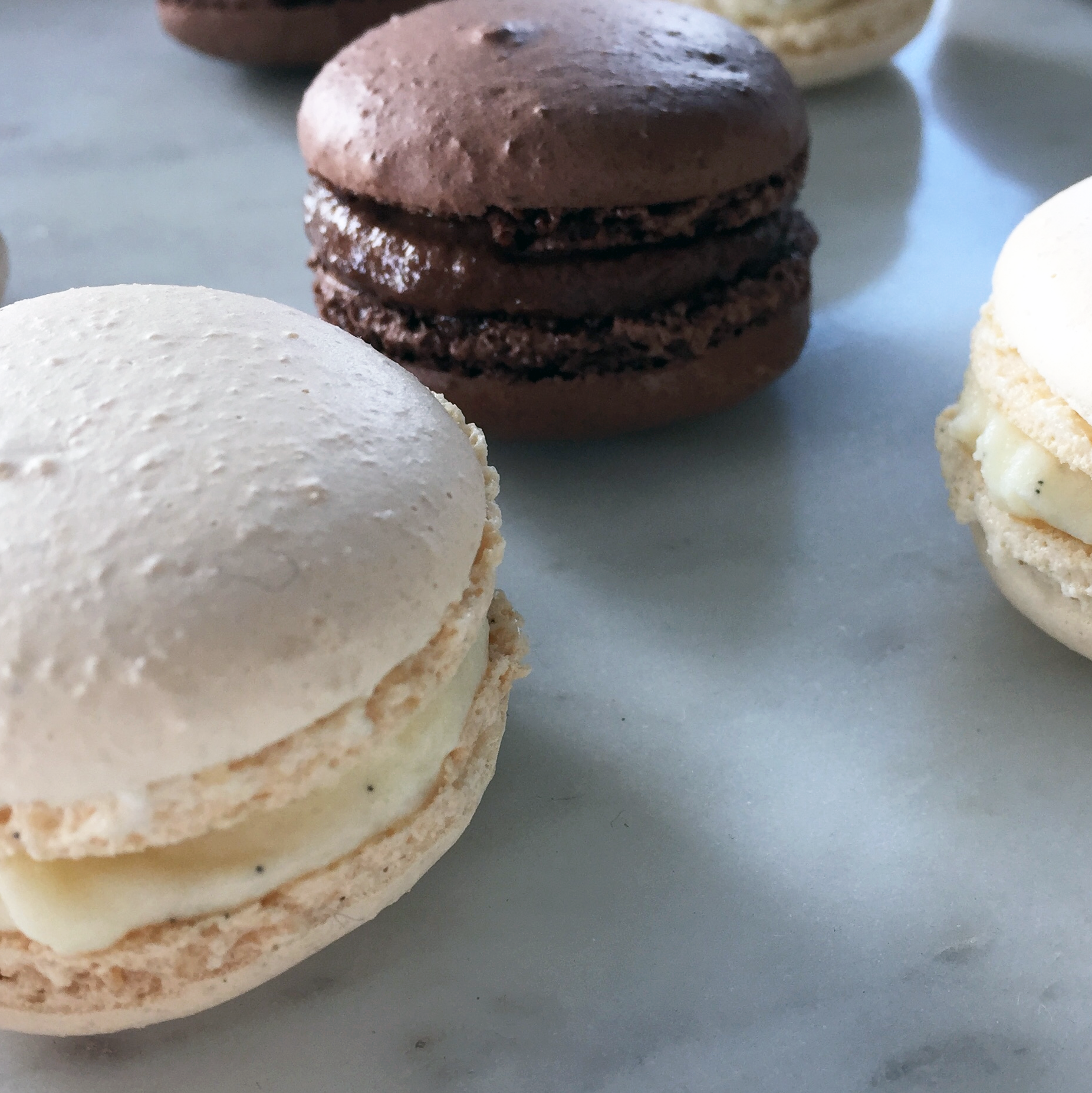 Cookies and cream macarons