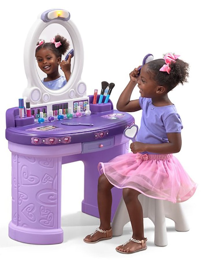 Step2 Pretty and Posh Vanity Set
