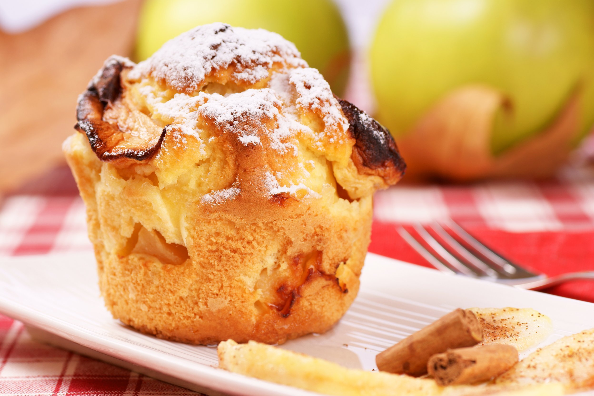 Applesauce Muffins