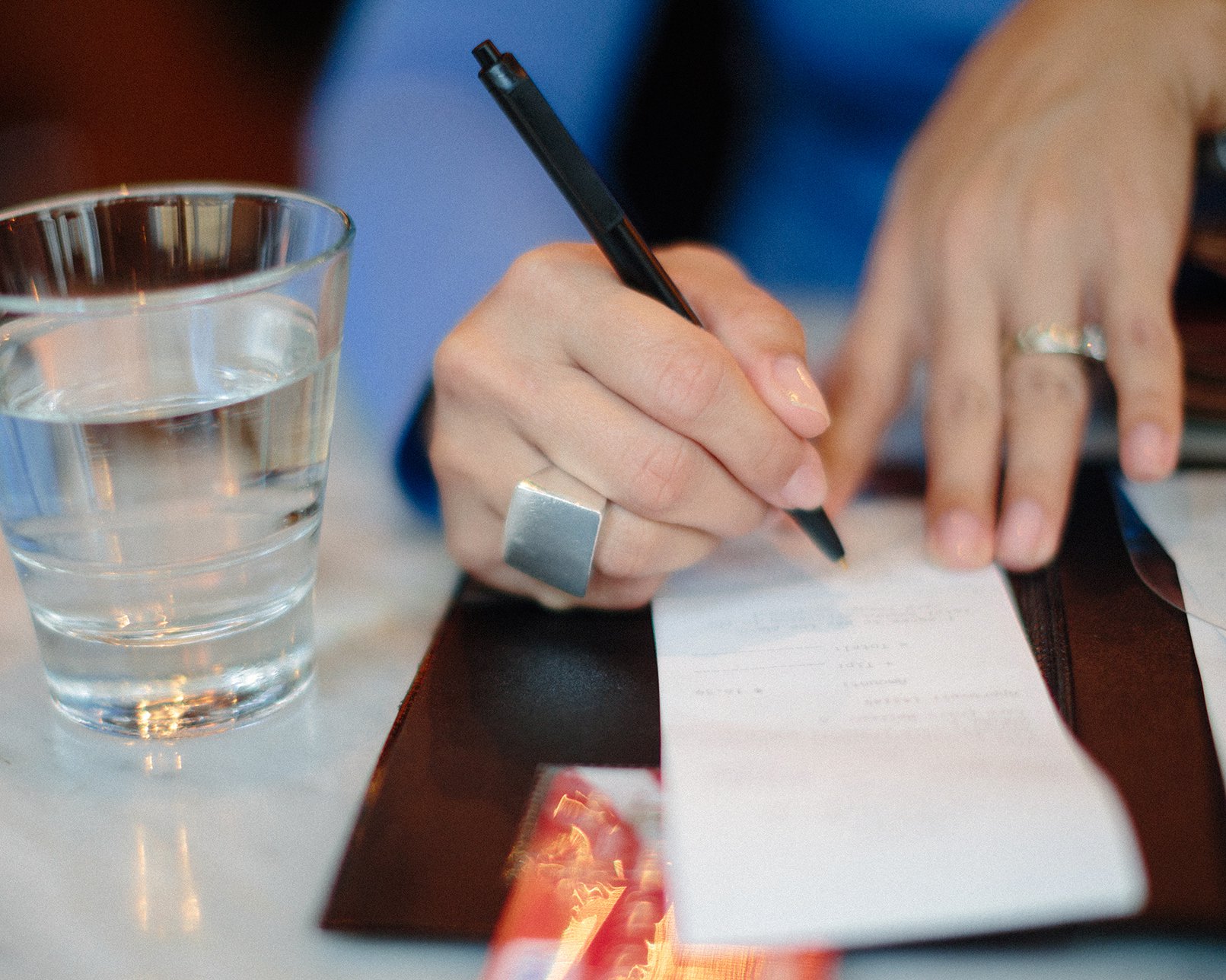 signing bar restaurant bill