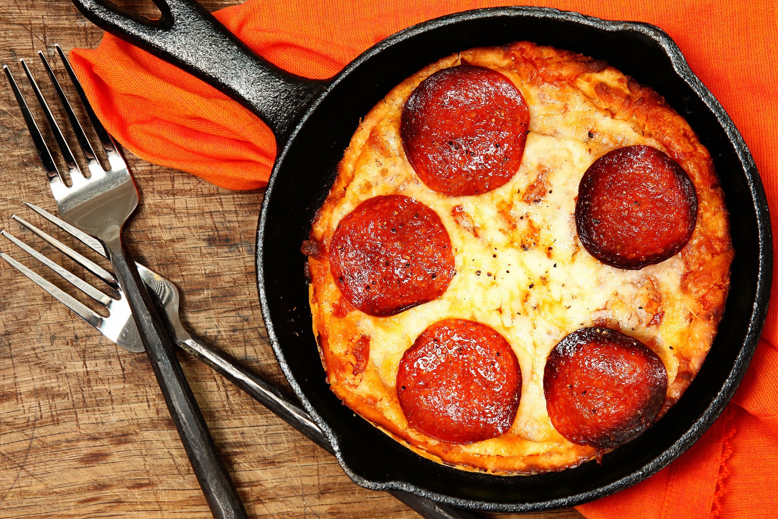 Thin-Crust Skillet Pizza
