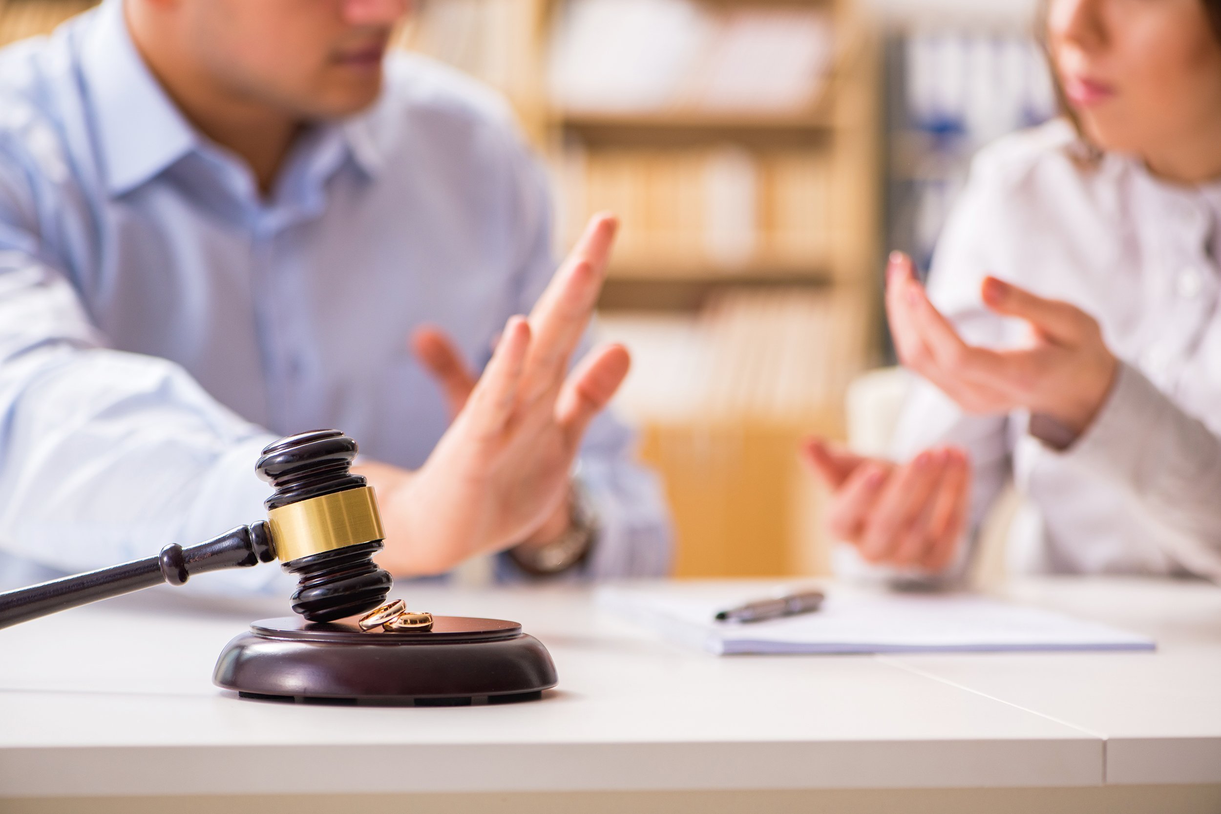 couple in the midst of a marriage divorce