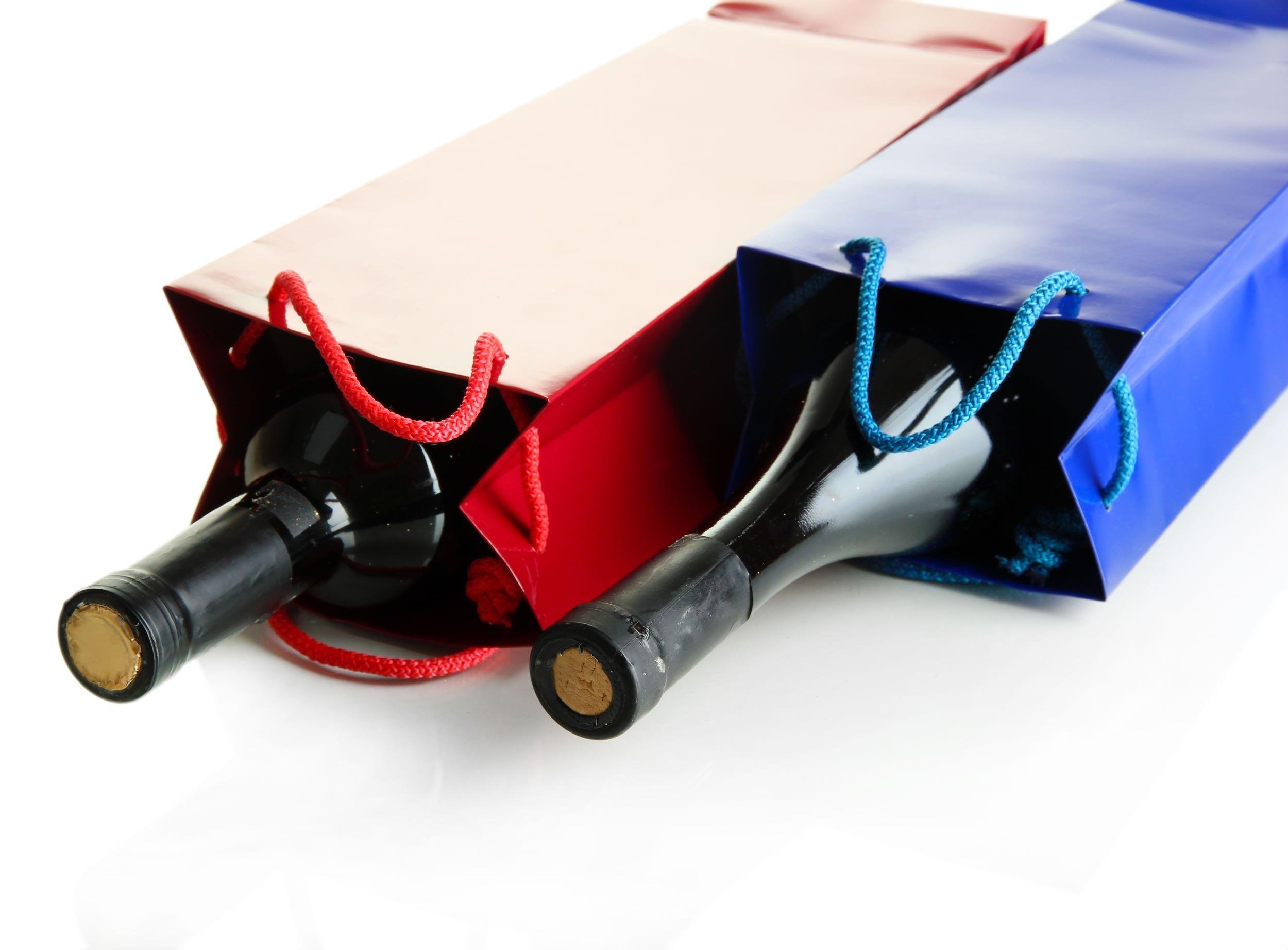 gift bags with wines