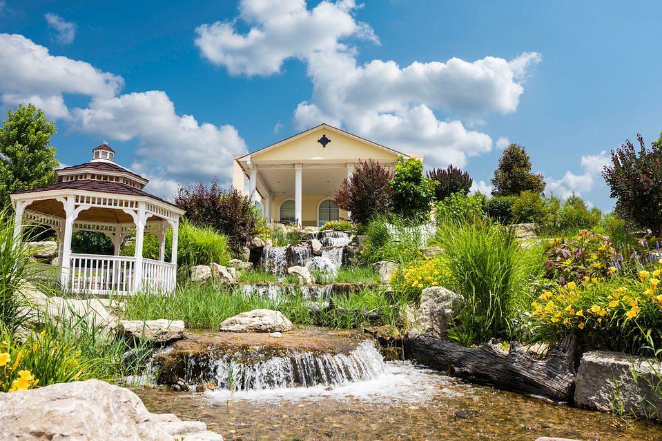 Savannah House Hotel, Branson, Missouri