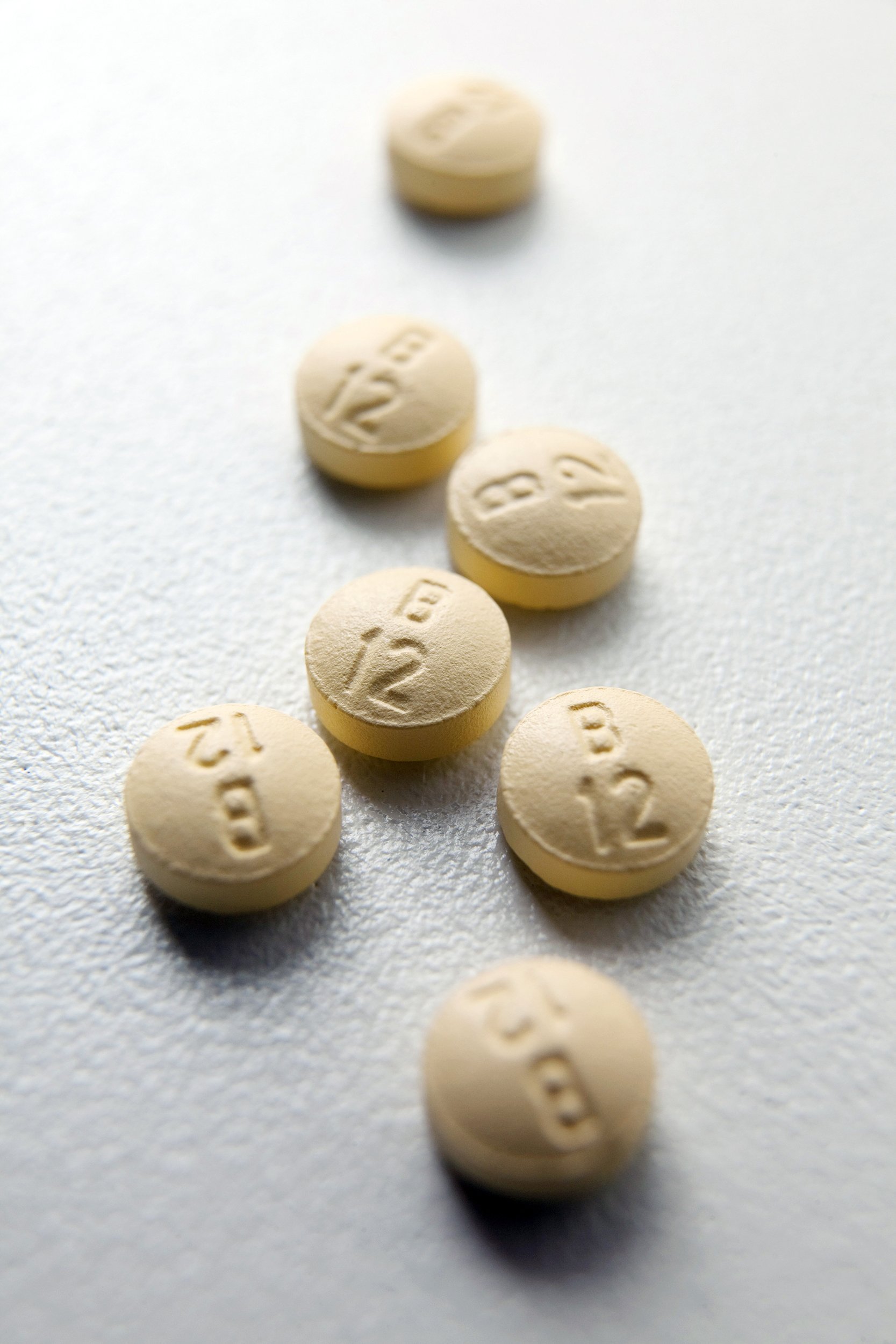 vitamin B12 pills