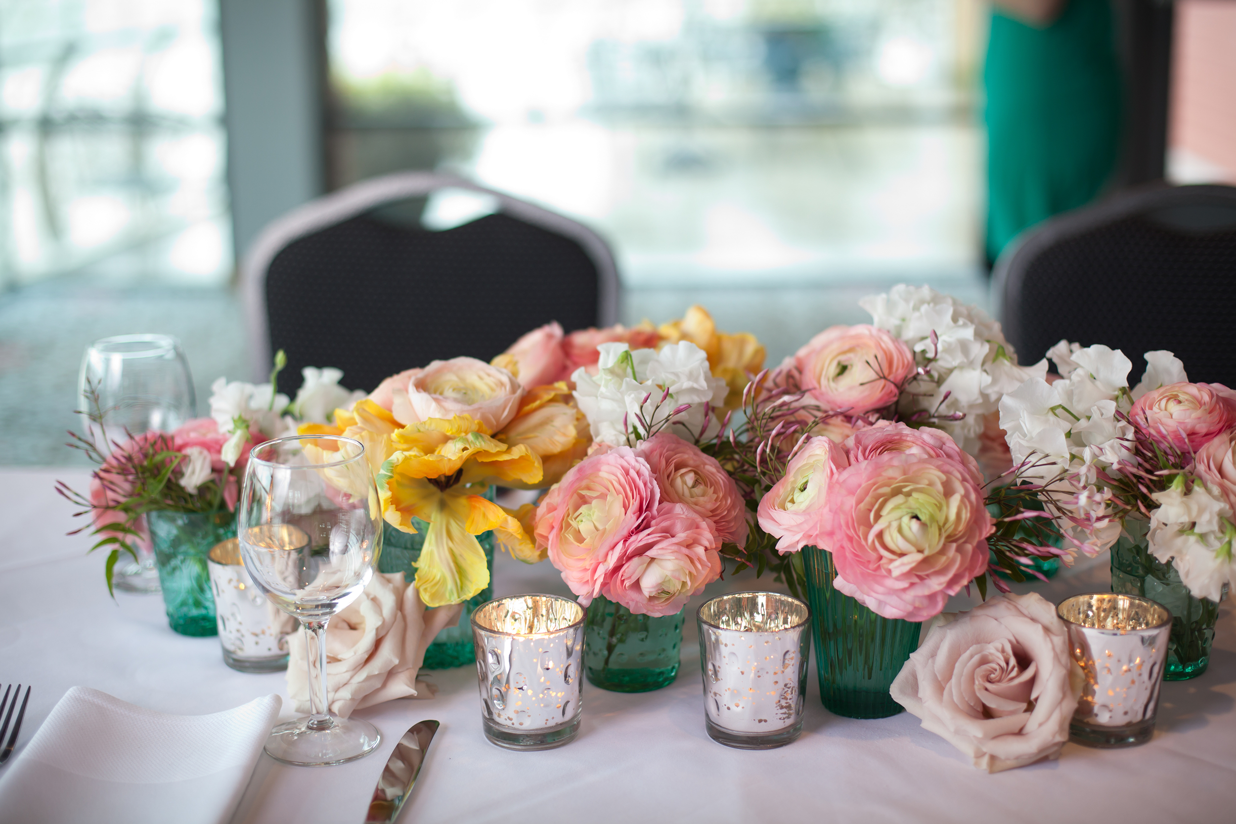 Floral arrangement centerpiece