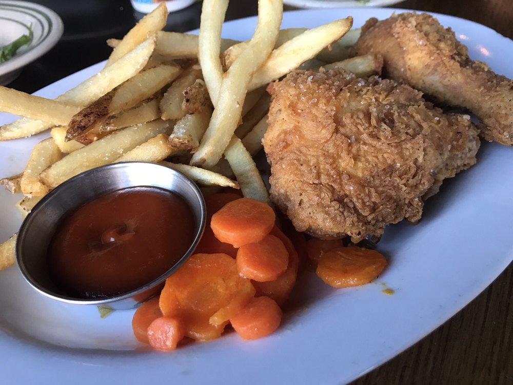 Kids menu chicken with fries and carrots