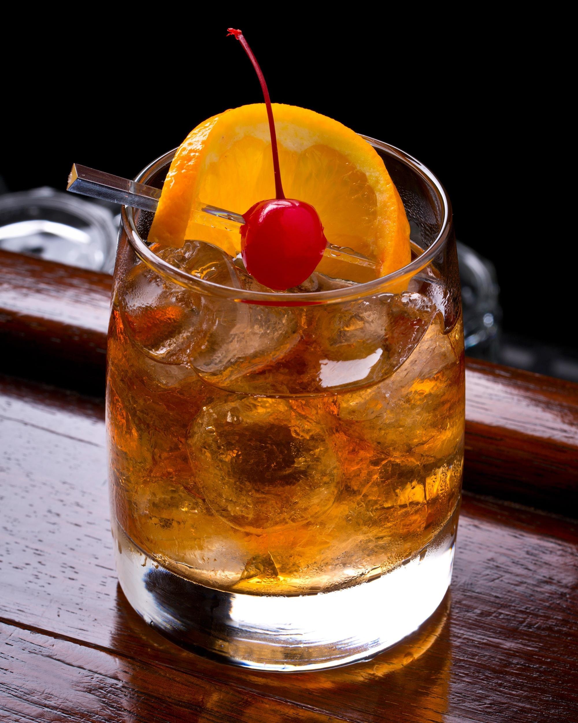 old fashioned cocktail