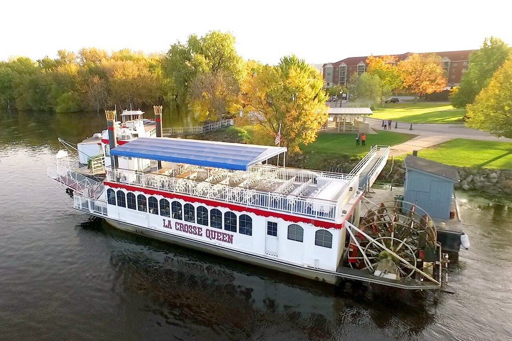 La Crosse Queen in La Crosse, WI