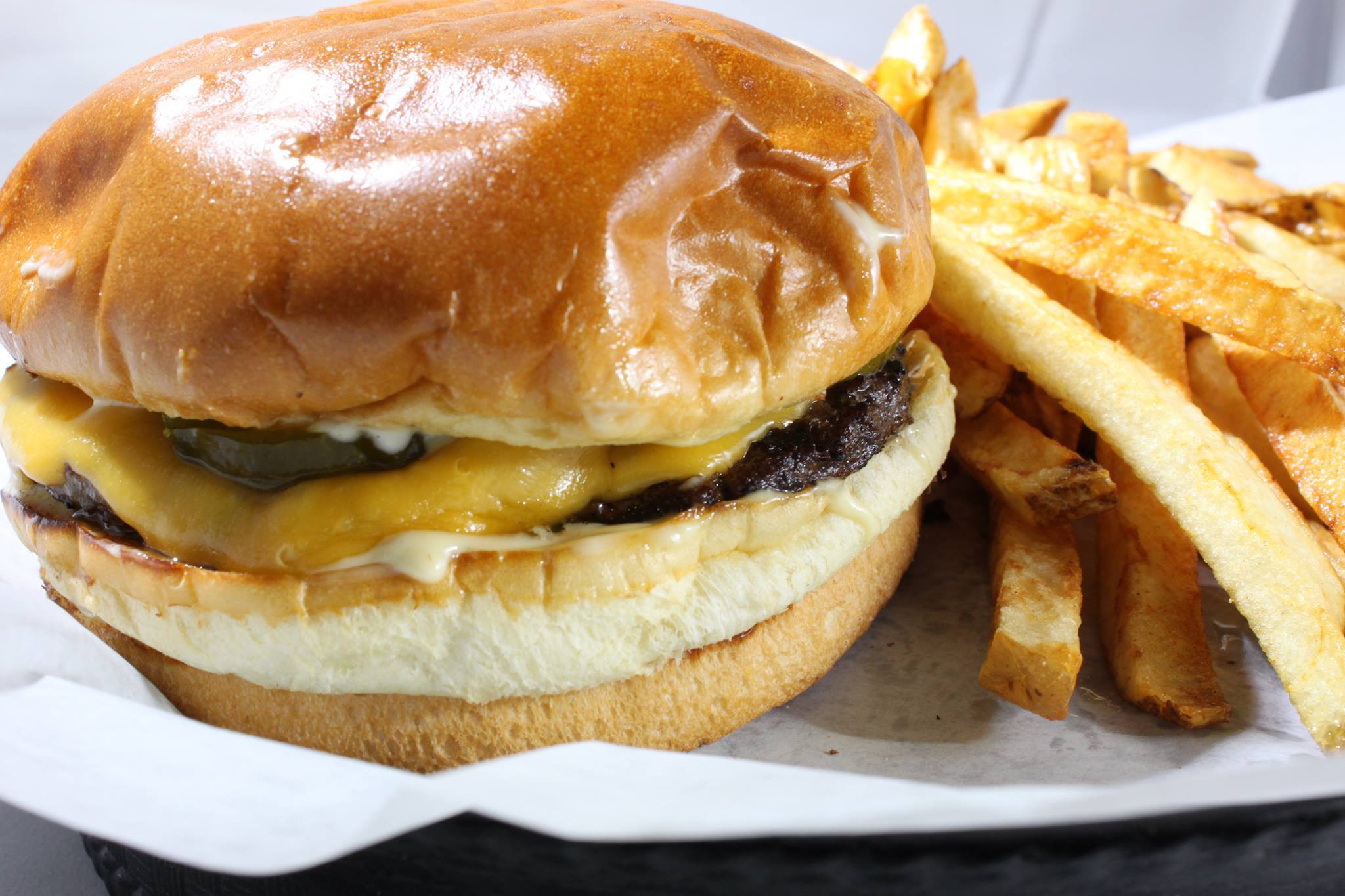 Cheeseburger from ROCKS Northcenter