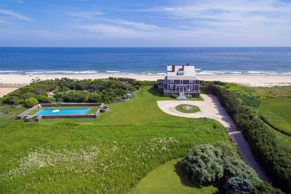 expensive beachfront property on Wainscott, New York
