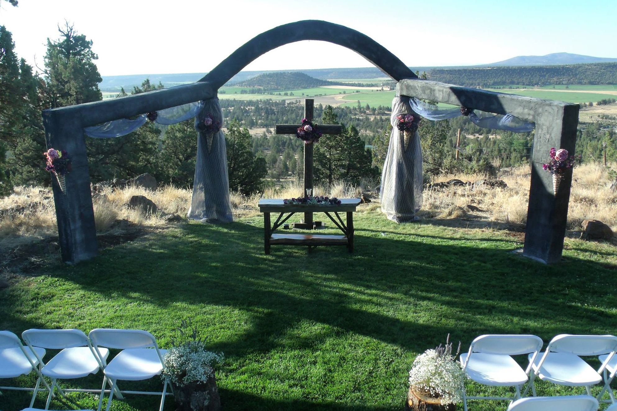 wedding in Oregon