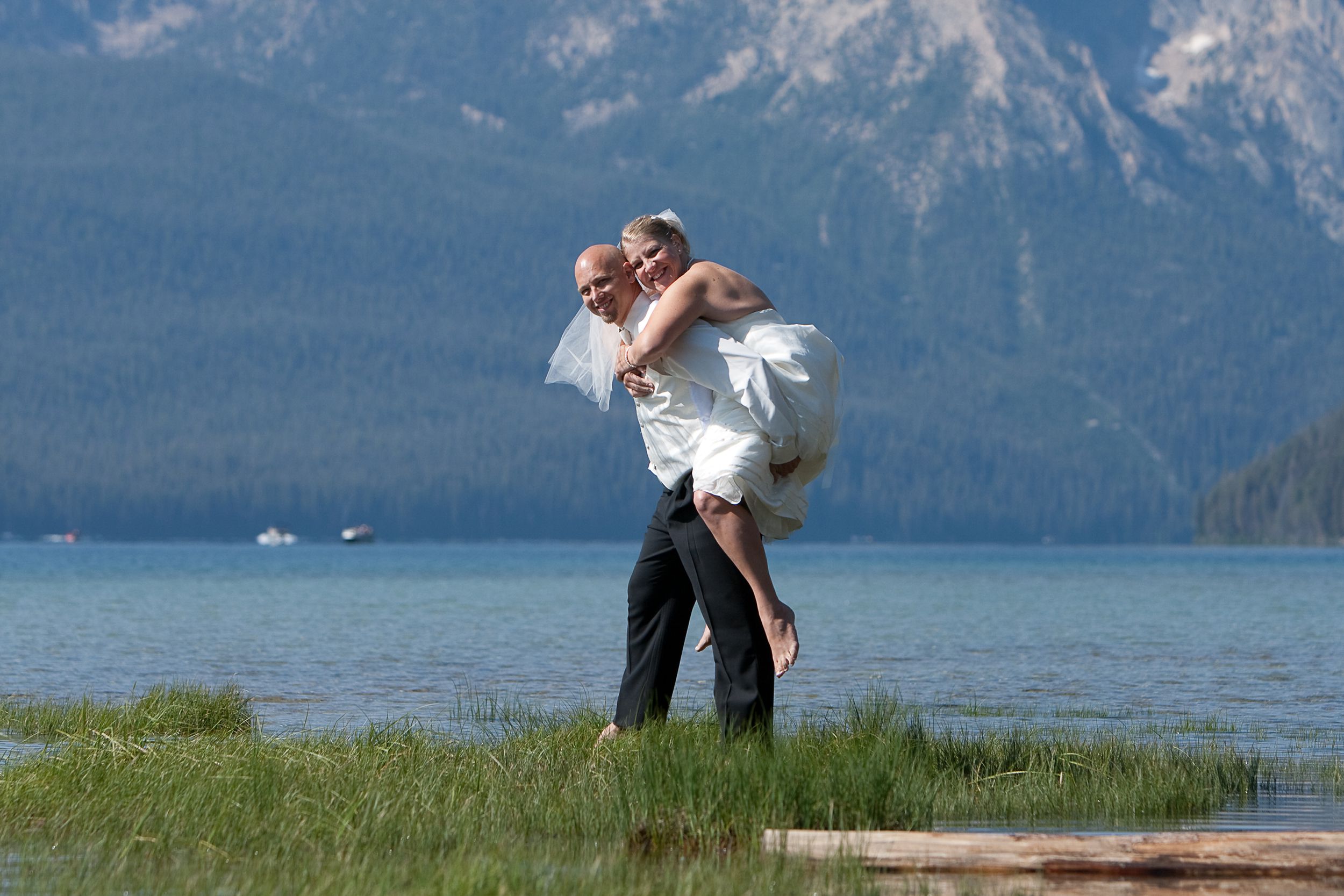 wedding couple in Idaho