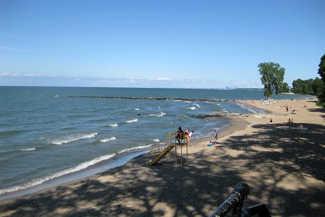 Huntington Beach, Cleveland