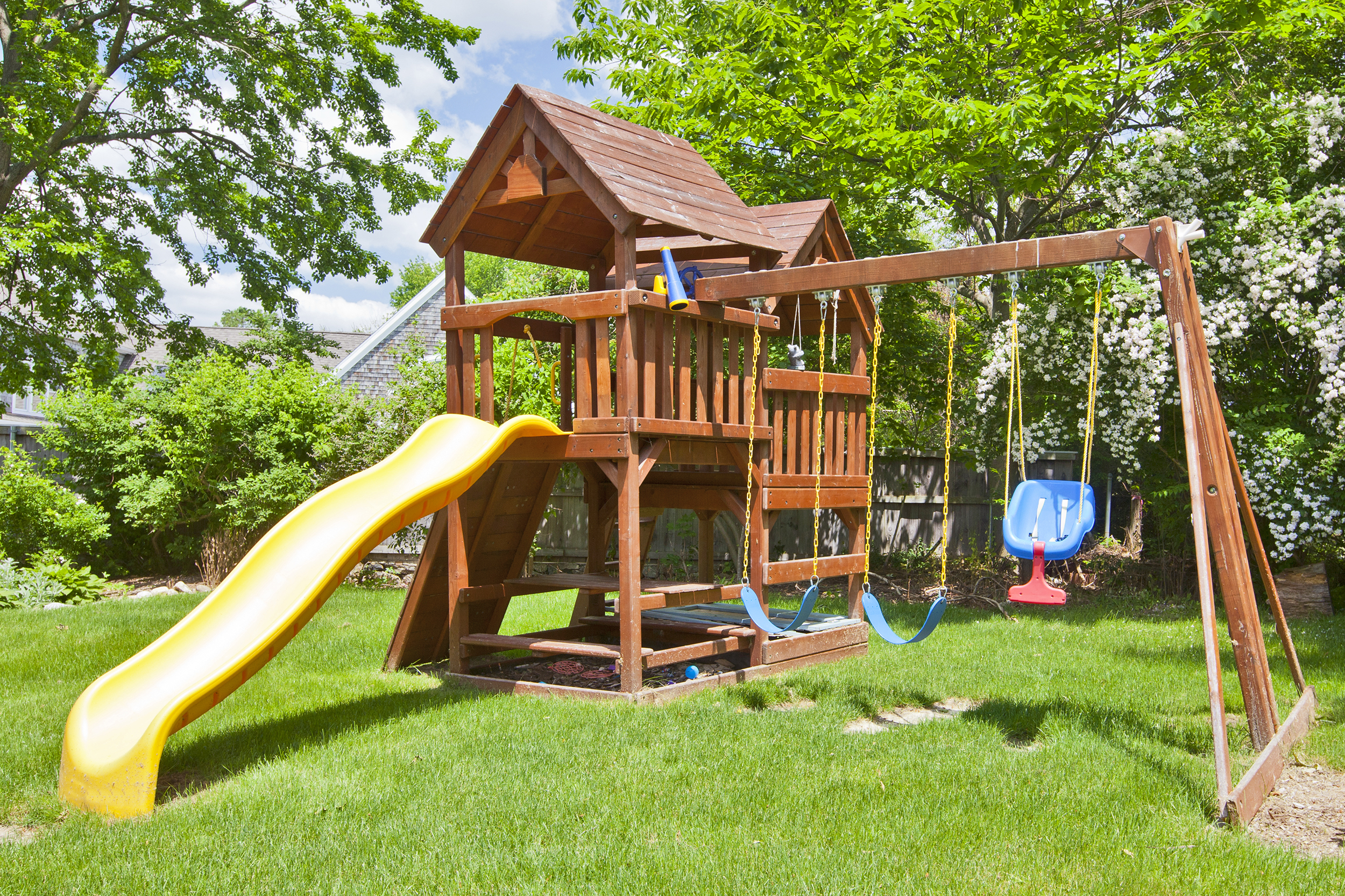 backyard swing set