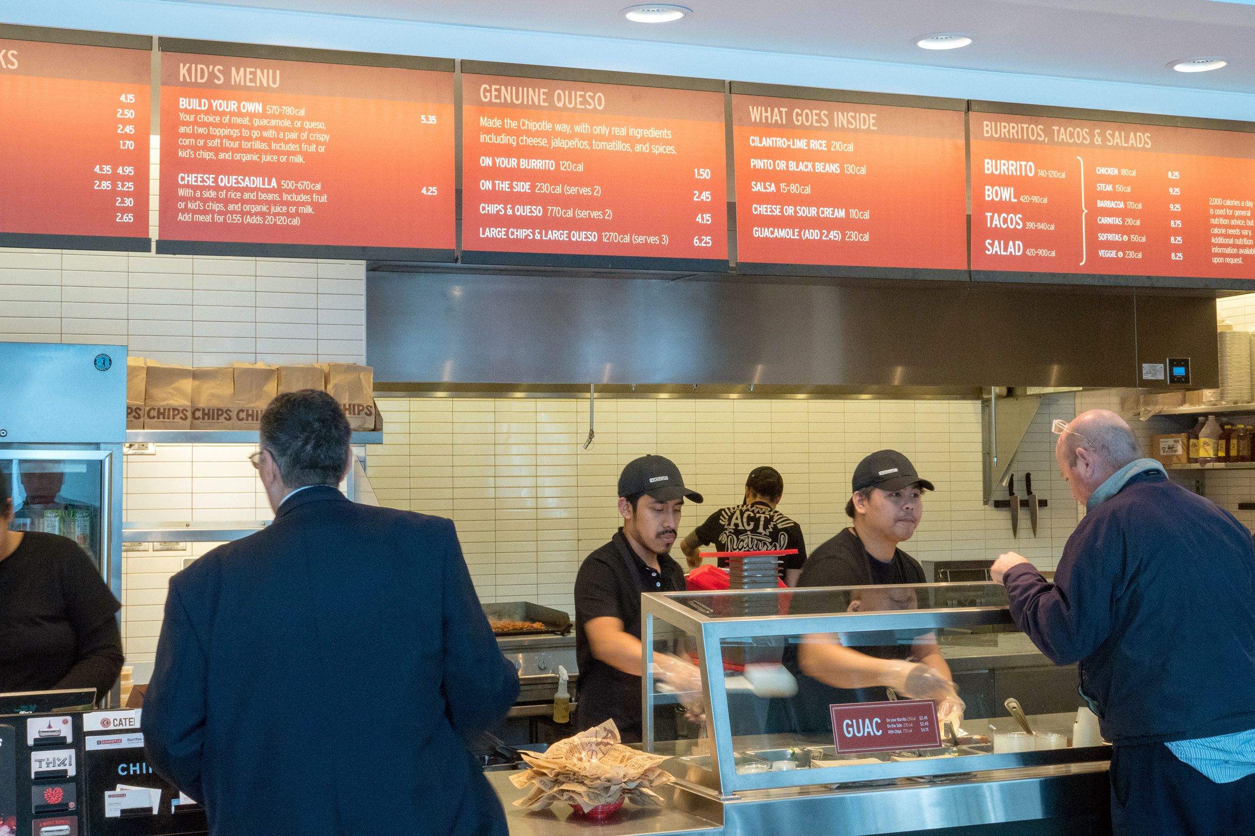 customers served in line in Chipotle