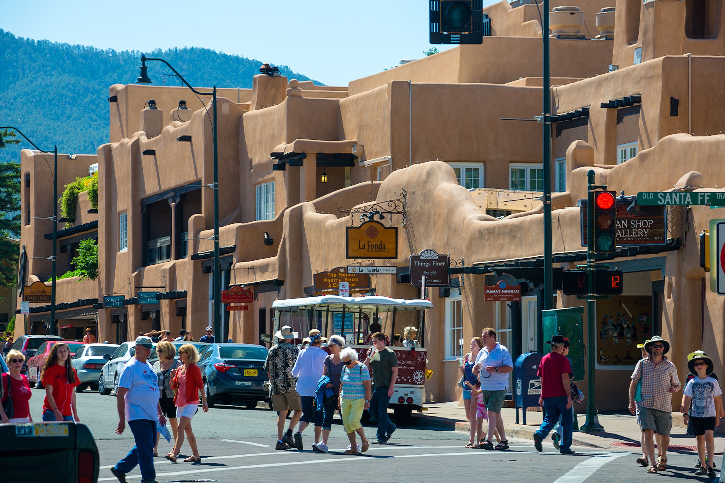Santa Fe street scene with many pedestrians