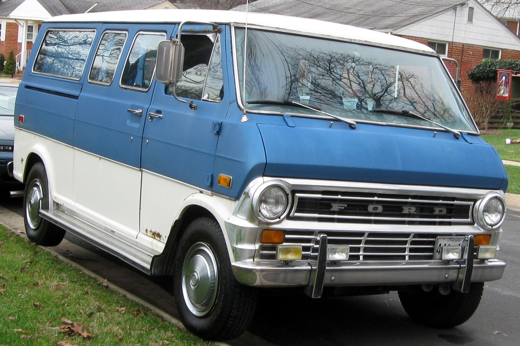 1972–1974 Ford Club Wagon