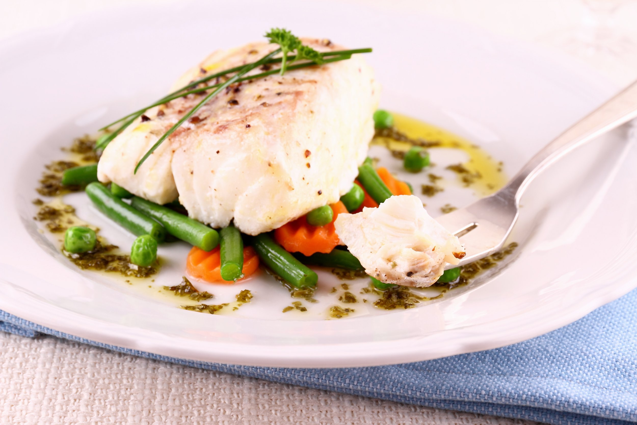 Cod With Herbed White Wine and Lemon Sauce