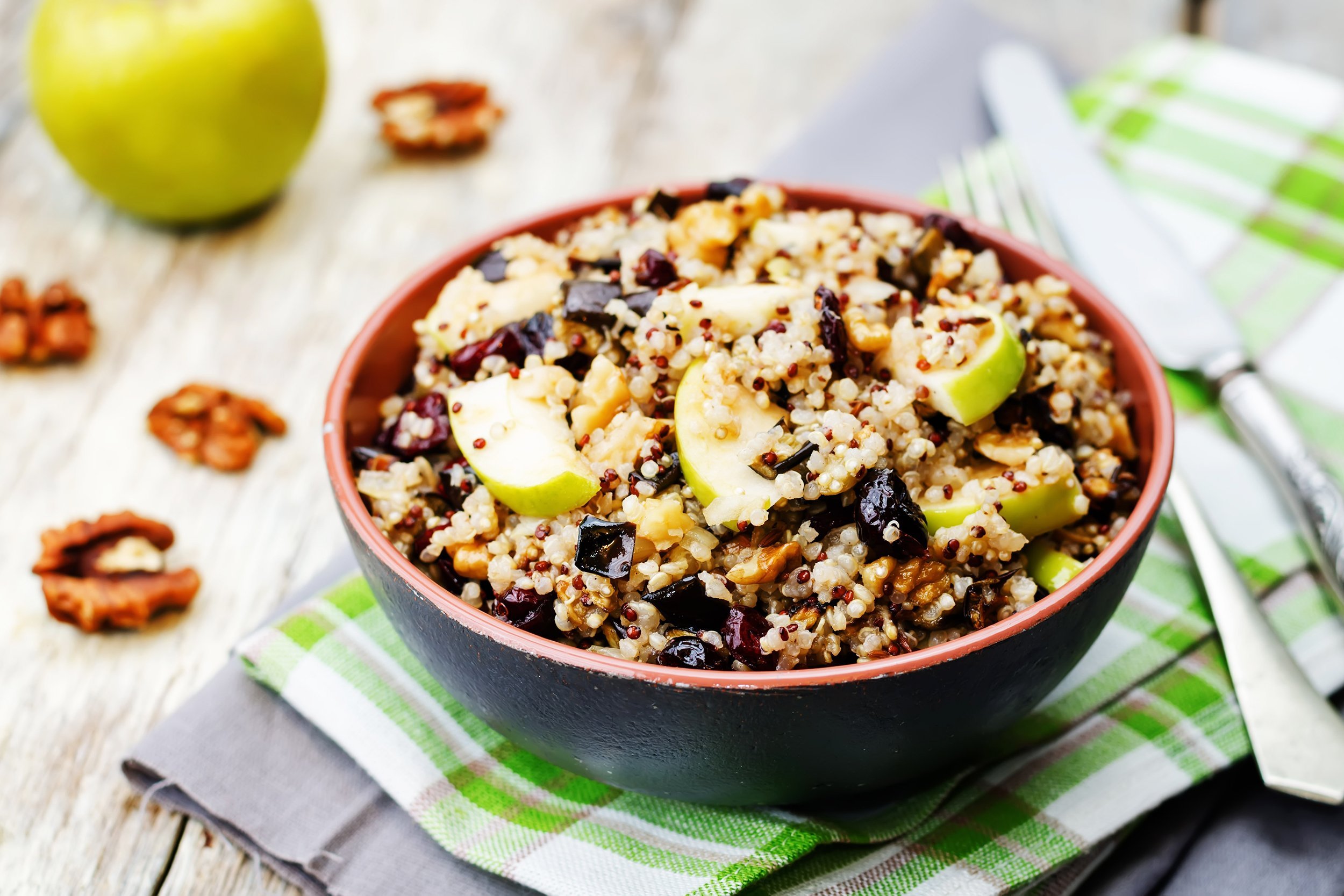 apple quinoa salad