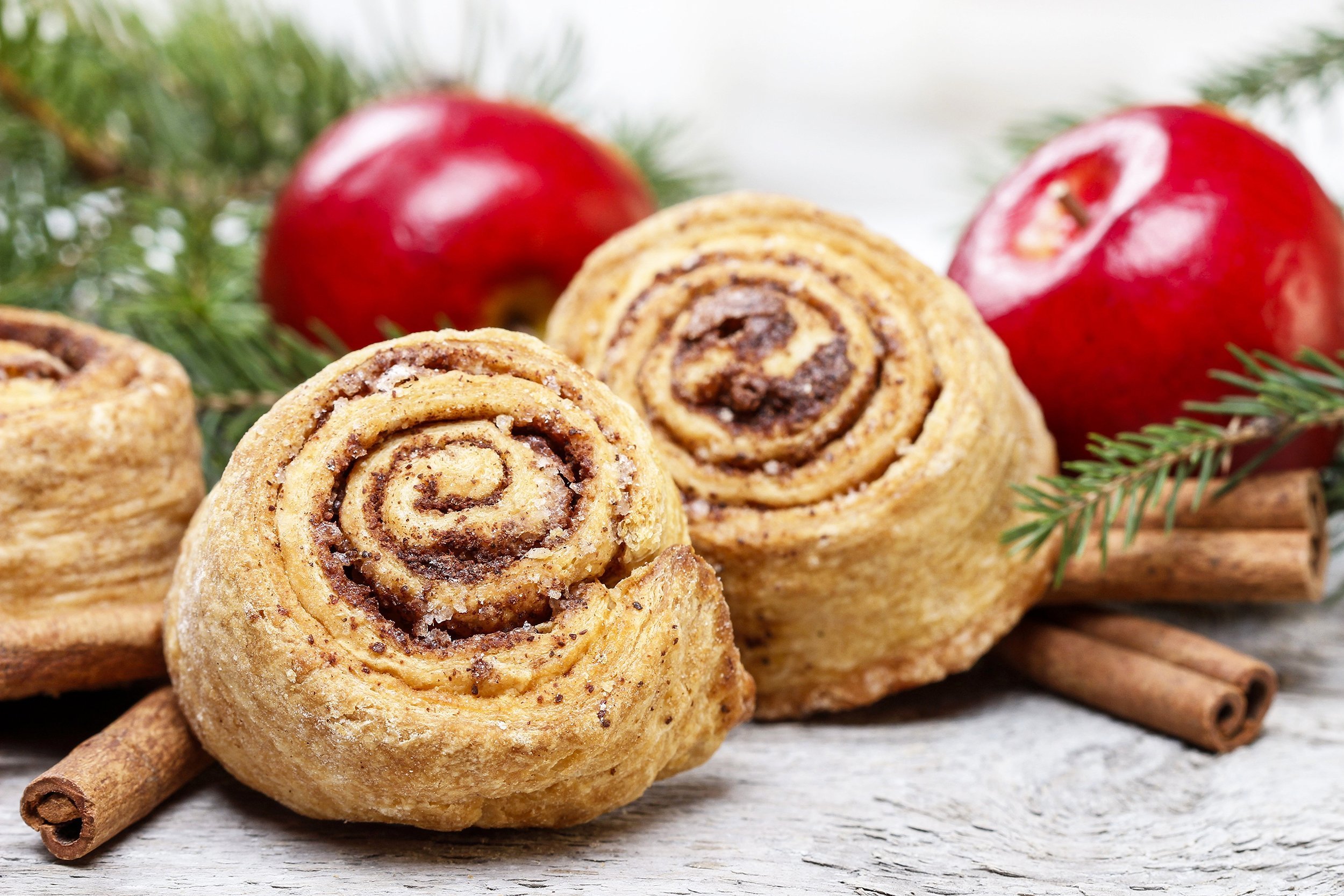 apple cinnamon rolls