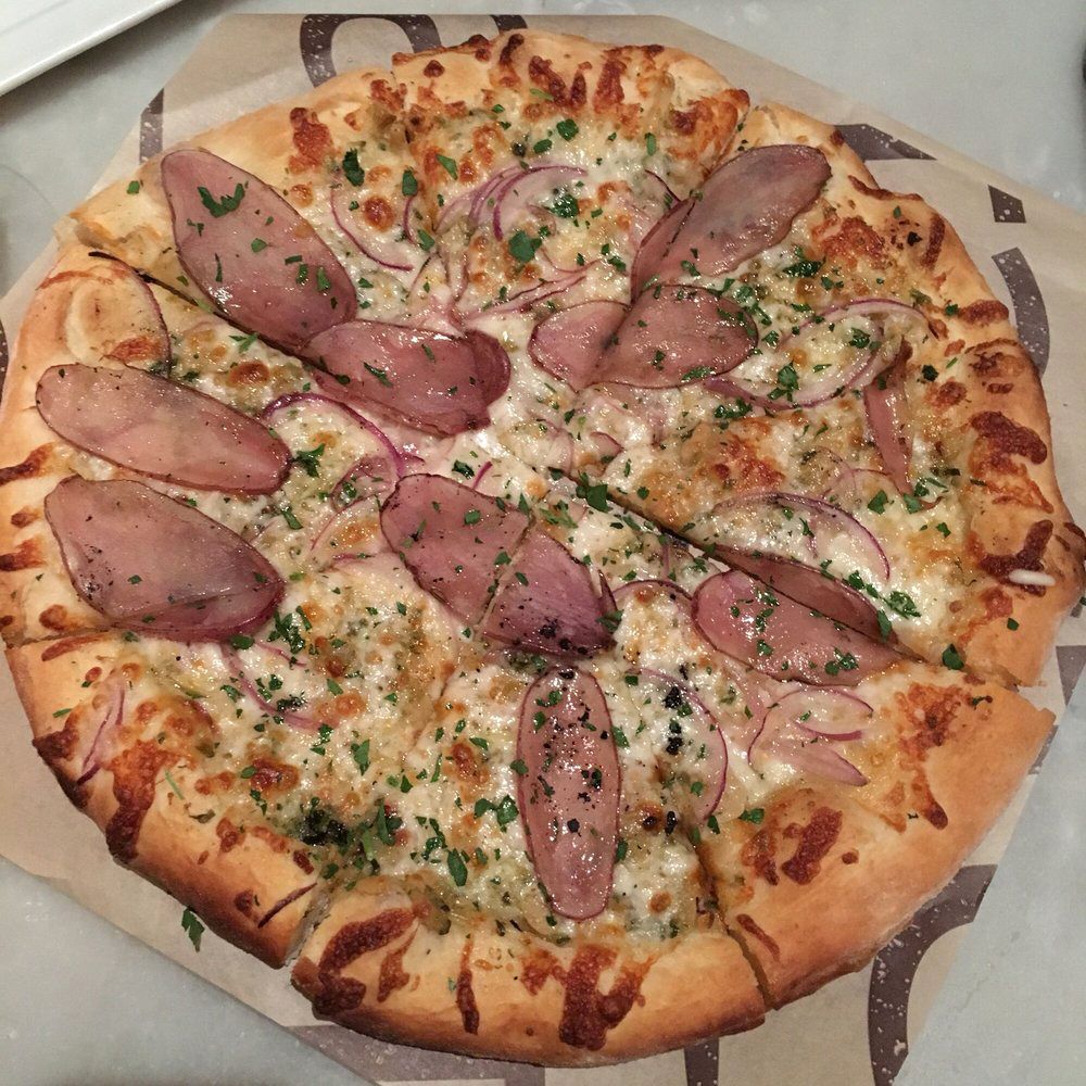Pizza from Taste at the Palisades