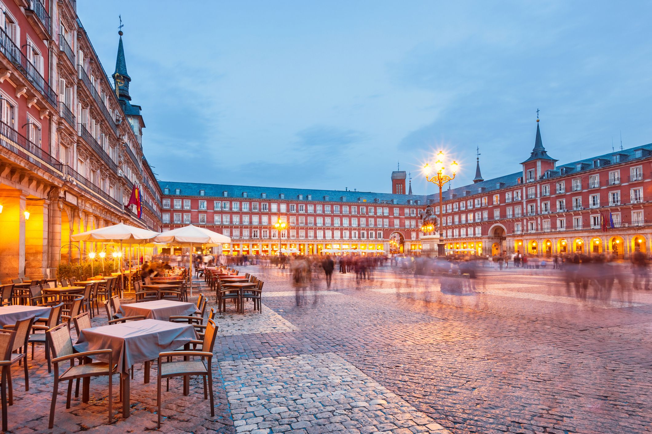 plaza mayor in madrid at night