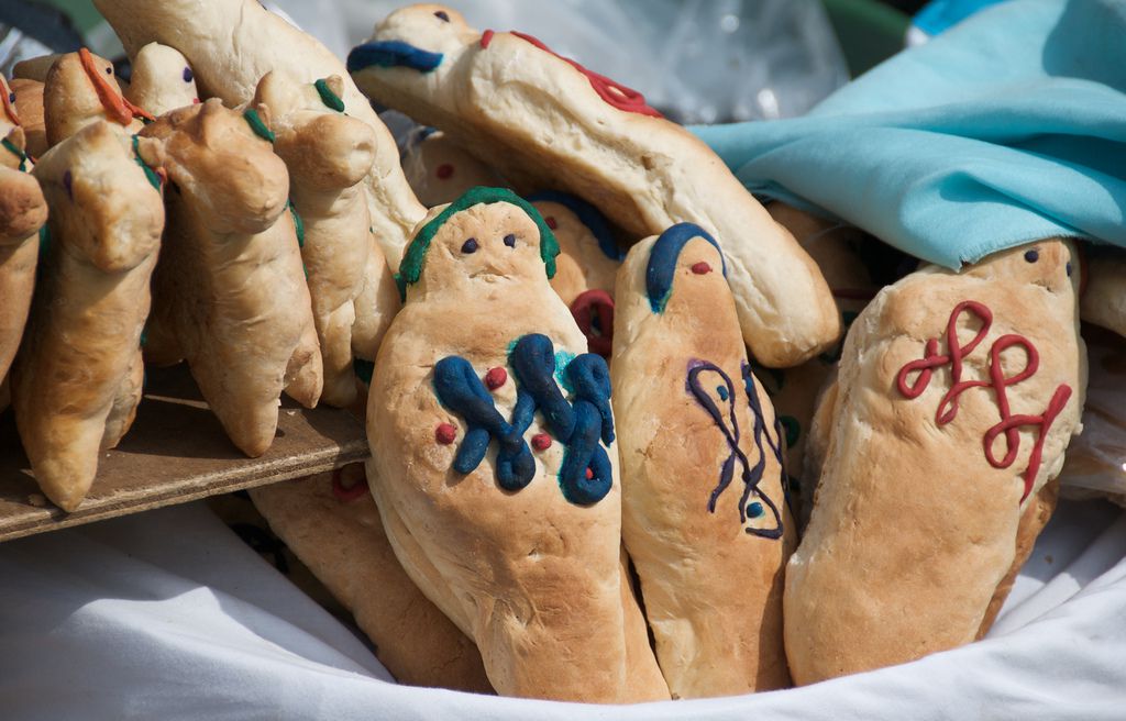 basket of bread babies to celebrate the day of the dead
