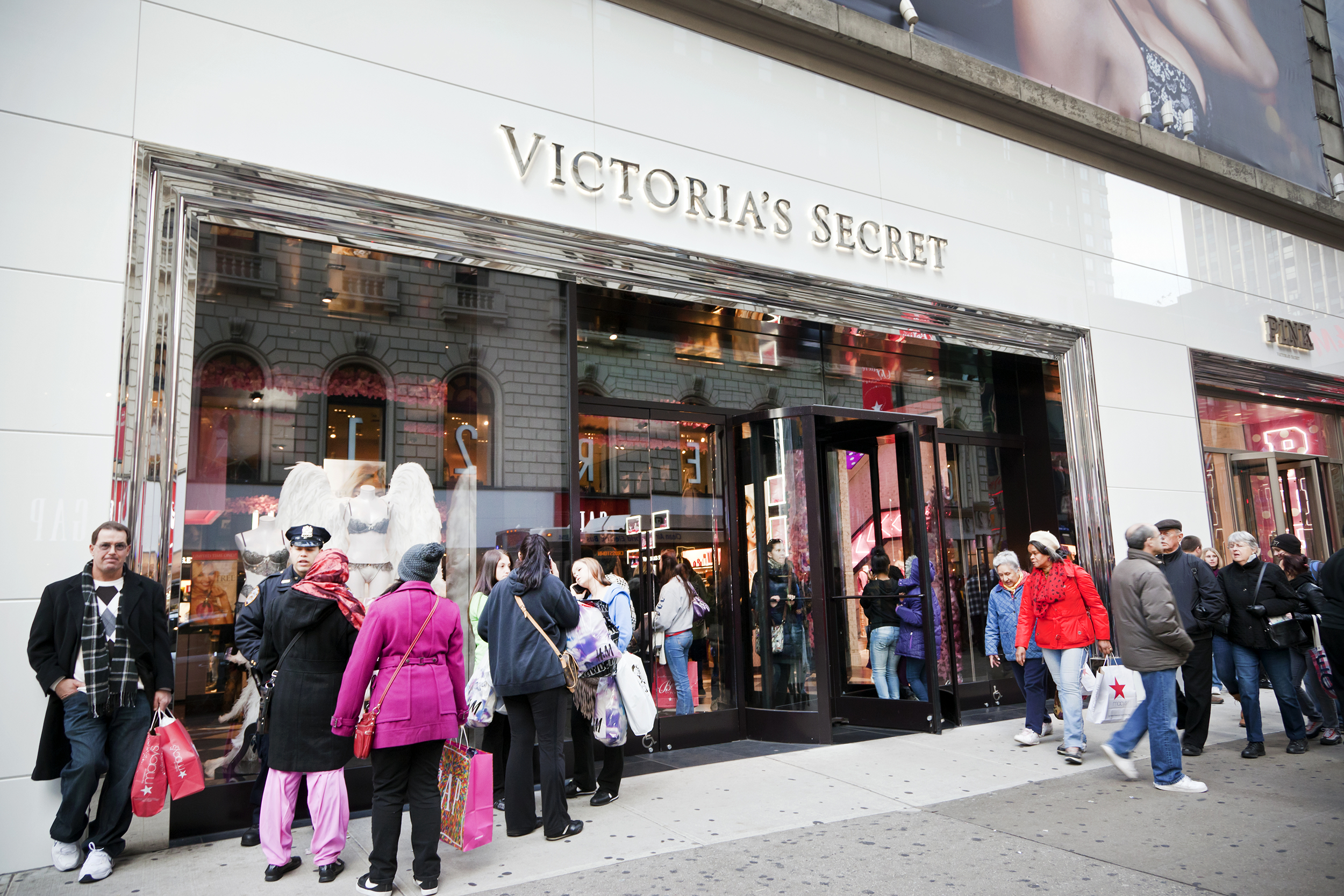 Victoria's Secret busy storefront