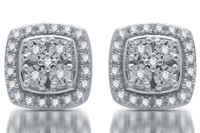 Sterling Silver 1/10 Carat Weight Diamond Earrings