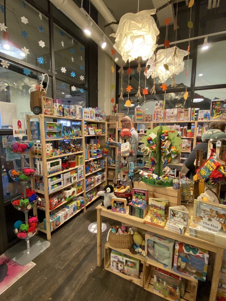 Rhen's Nest Toy Shop, Atlanta