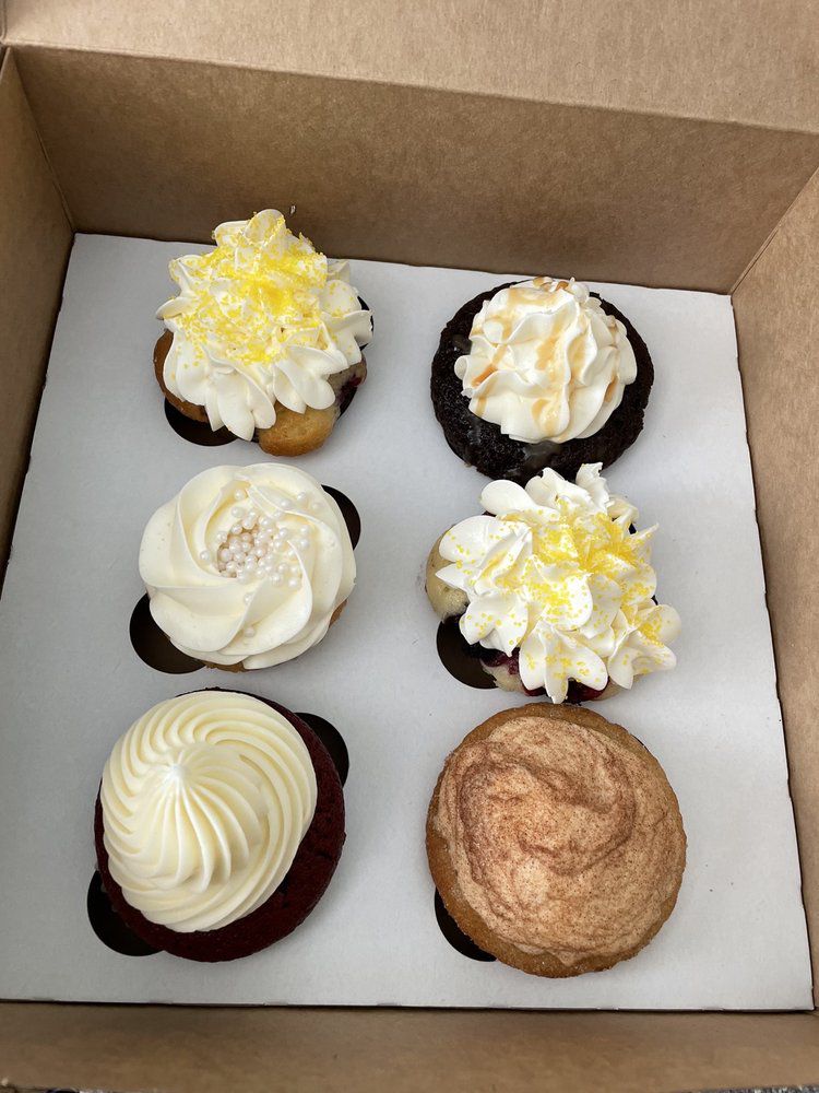 Snickerdoodle Cupcake, Little Cakes Cupcake Kitchen, Vista, California