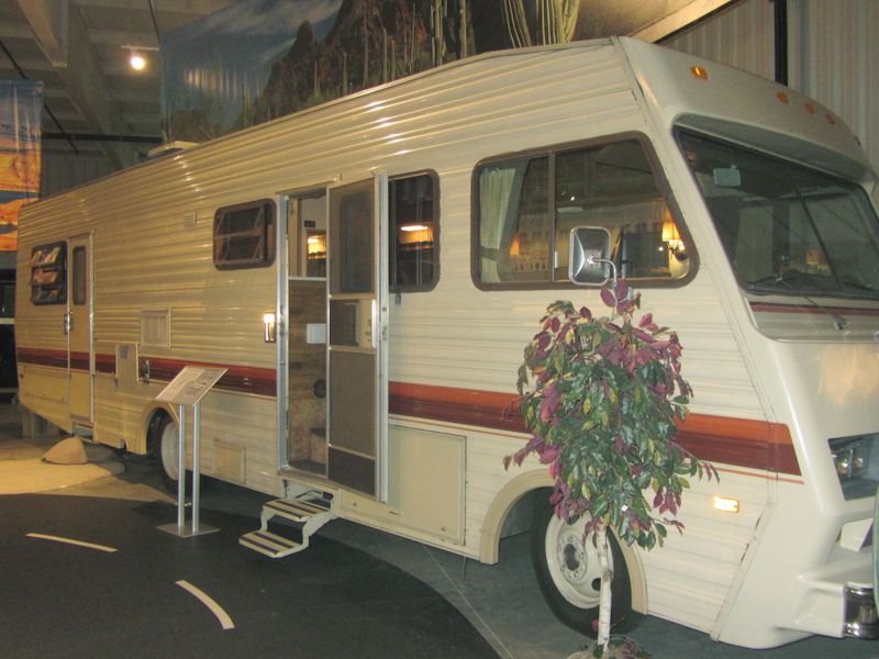1985 FLEETWOOD BOUNDER
