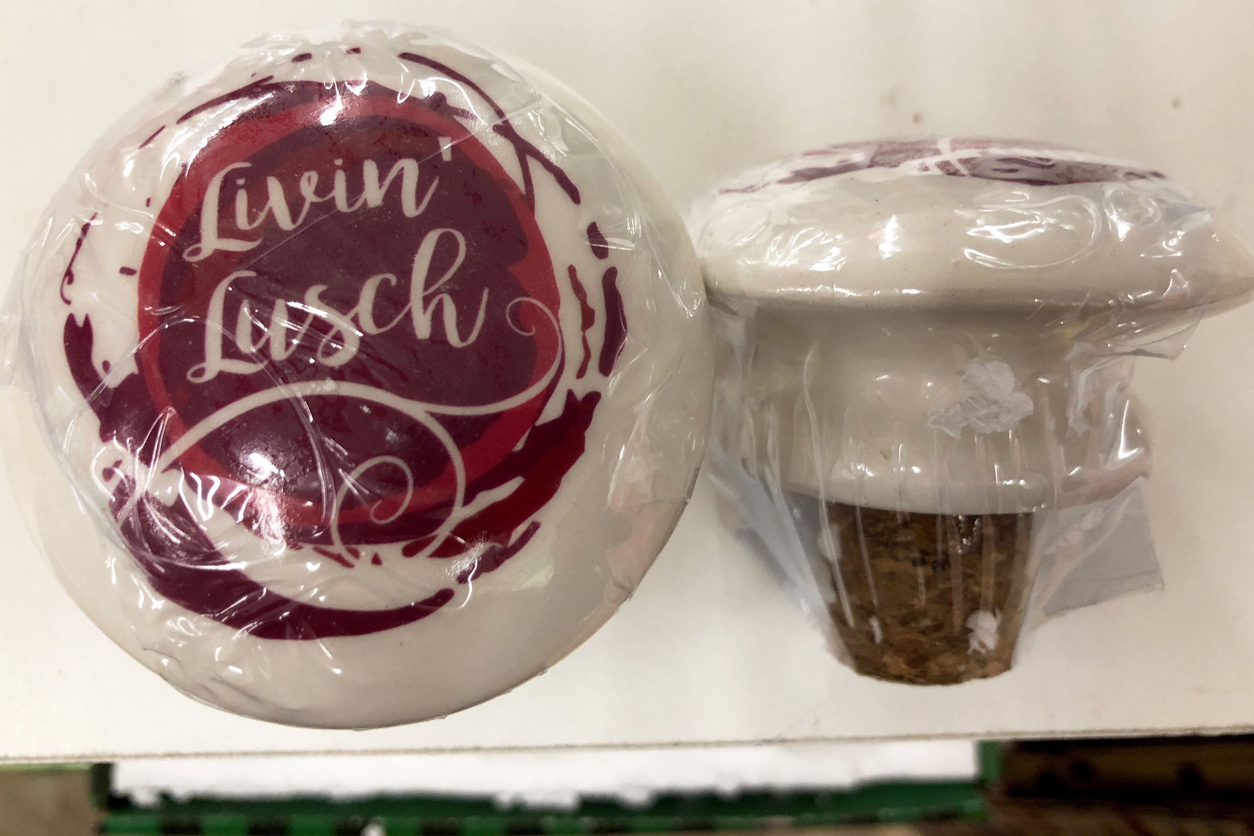 'Livin Lusch' Wine Stopper