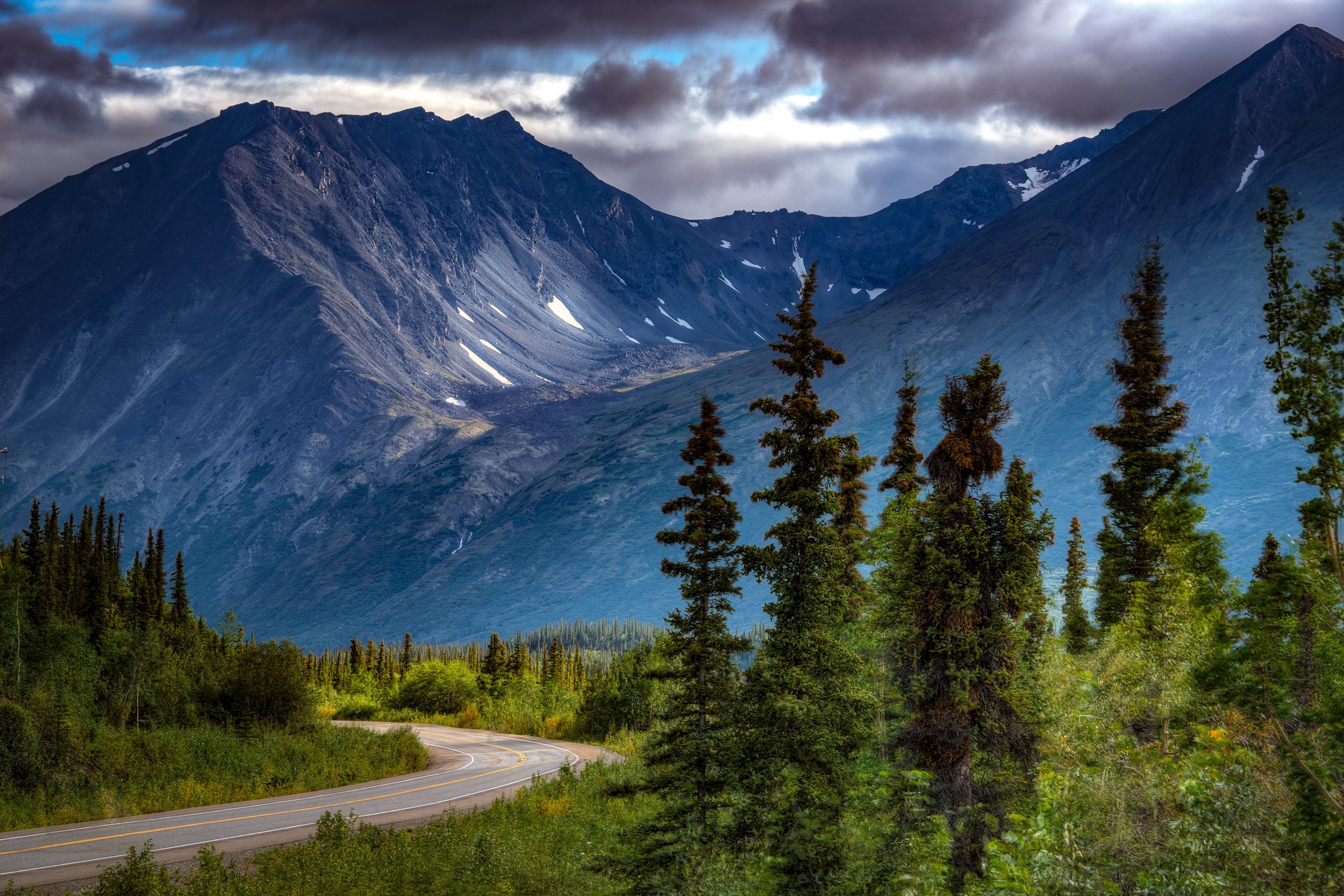 George Parks Highway in in Denali National Park in Alaska