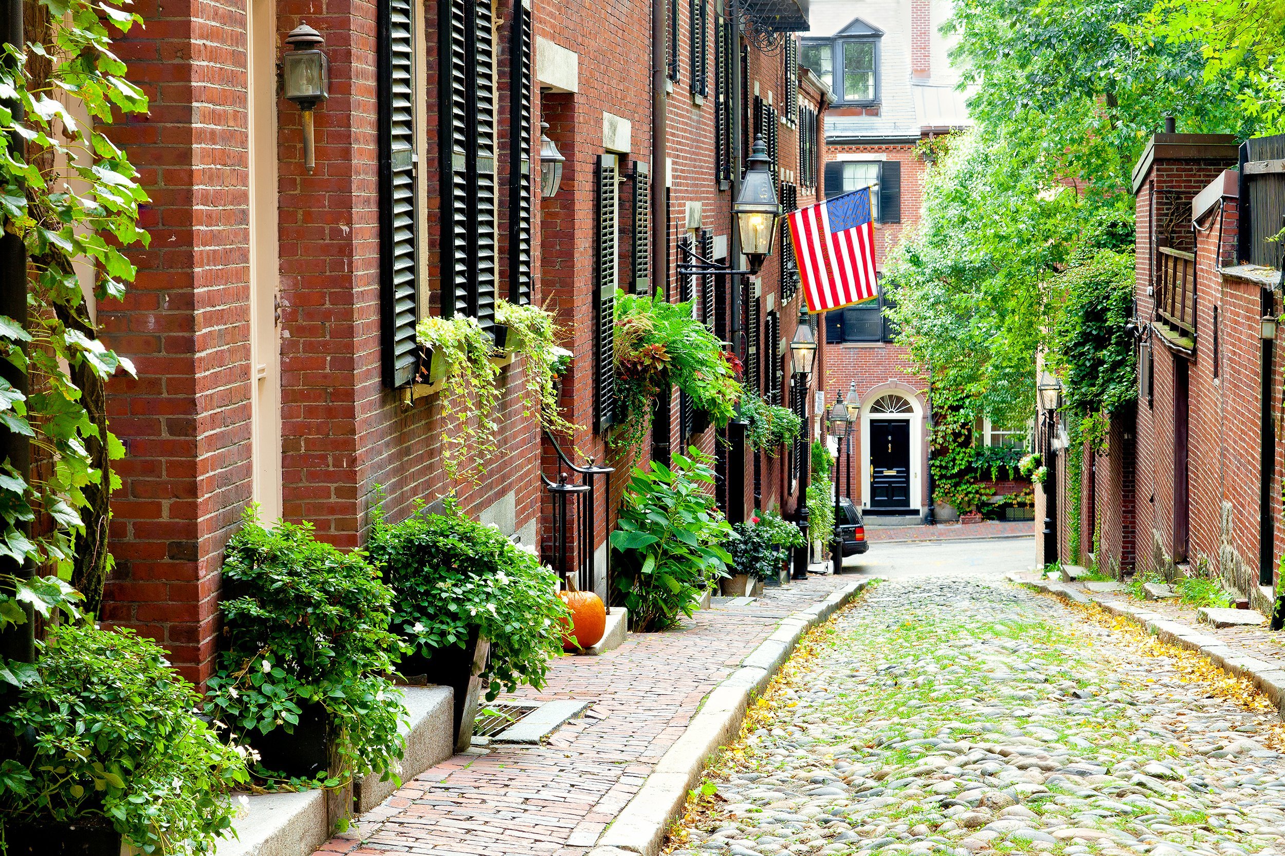Acorn Street in Beacon Hill, Boston