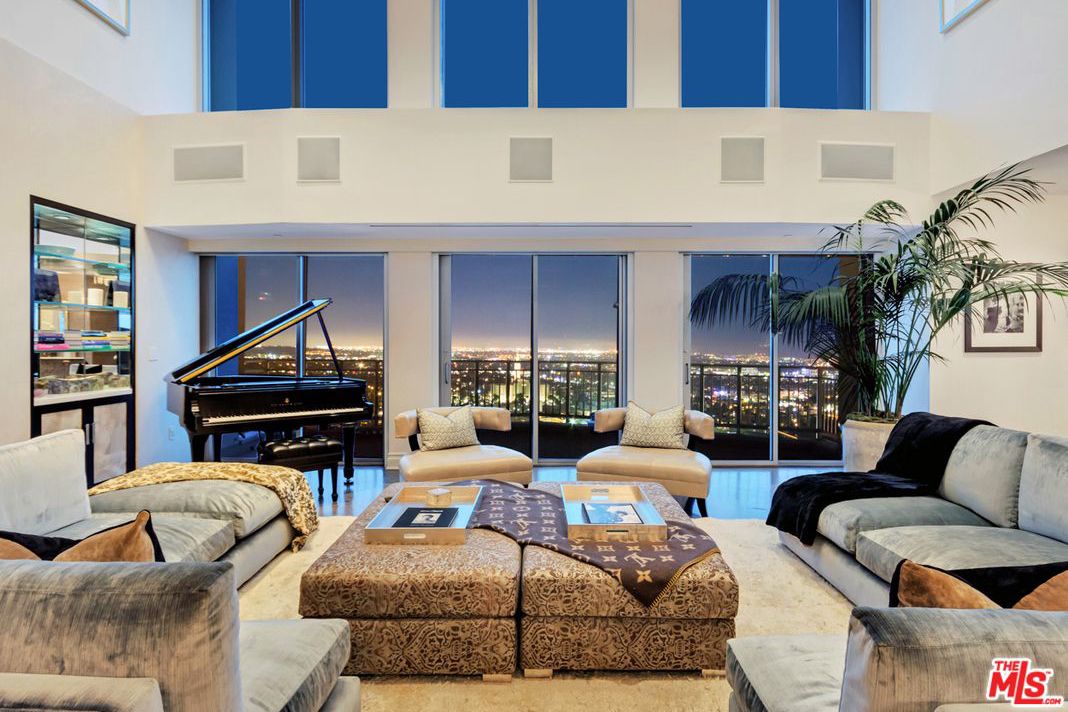 $16.5 Million Condo in Los Angeles