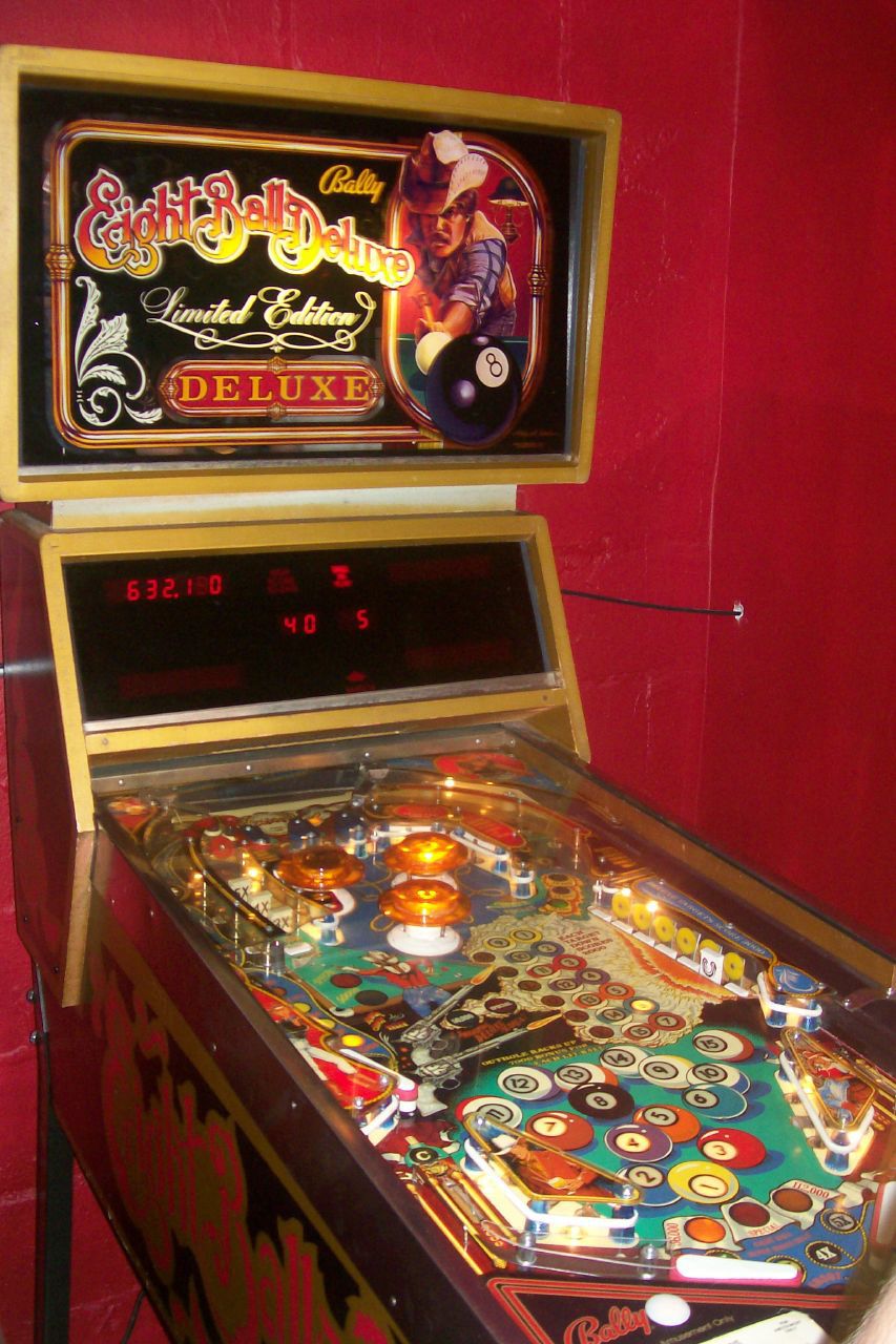 Eight Ball Deluxe (Bally, 1981)