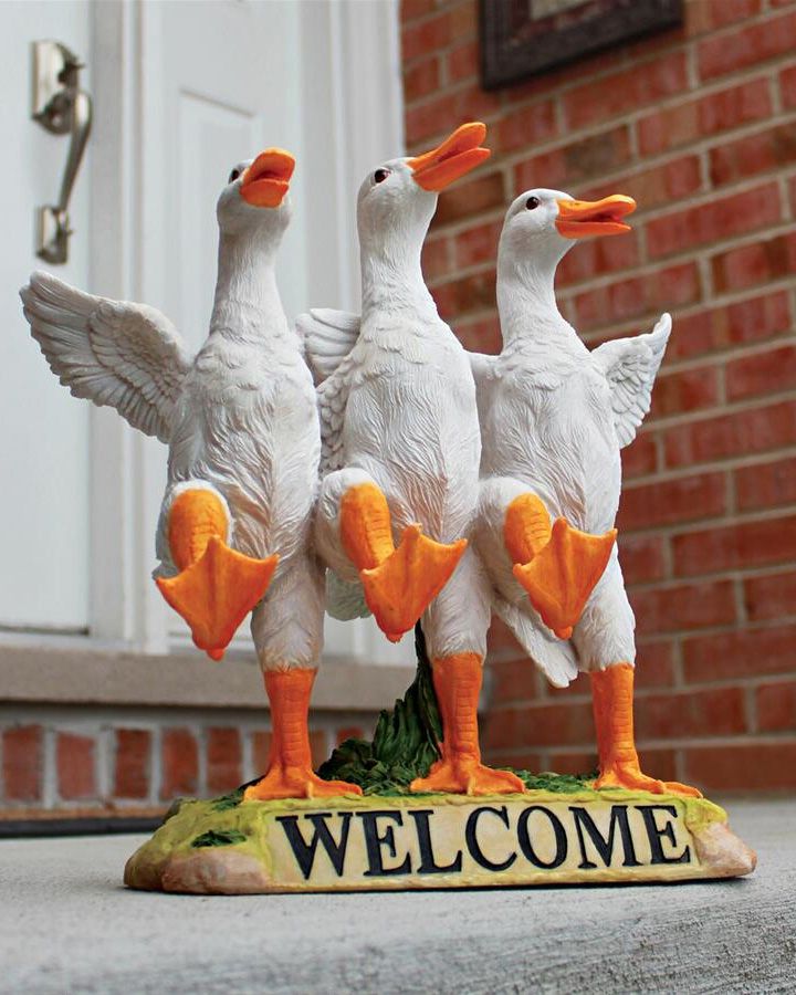 delightful dancing ducks ‘welcome' sign