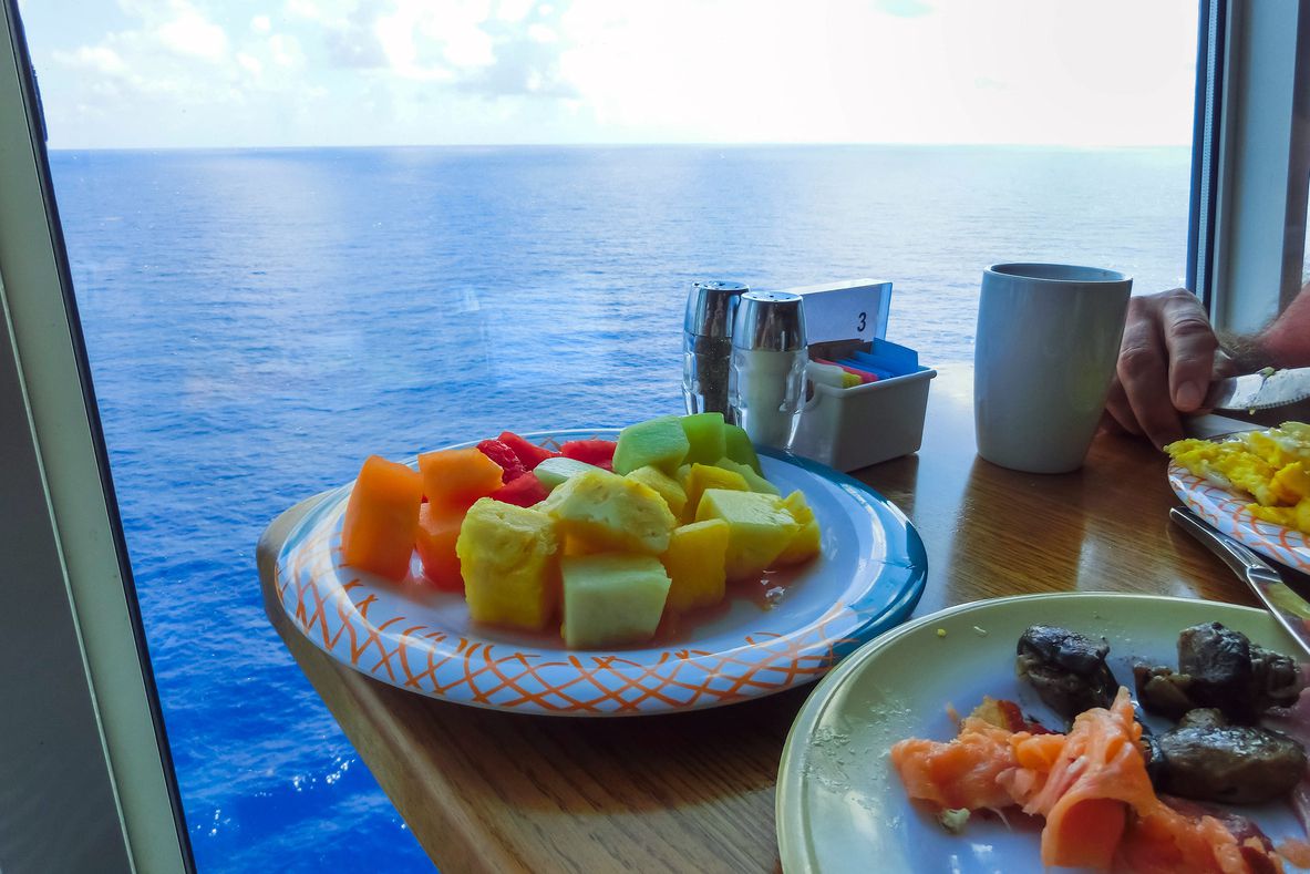 meal on cruise ship