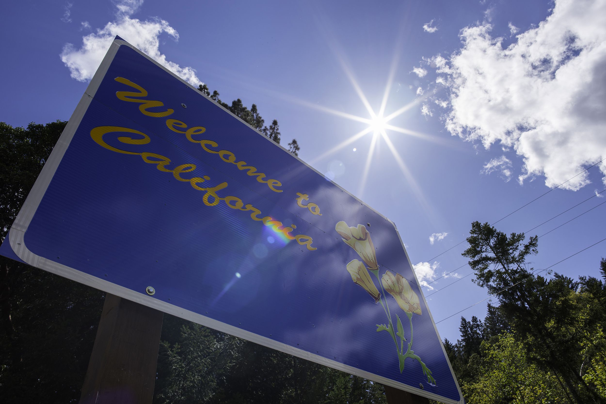 Welcome to California sign