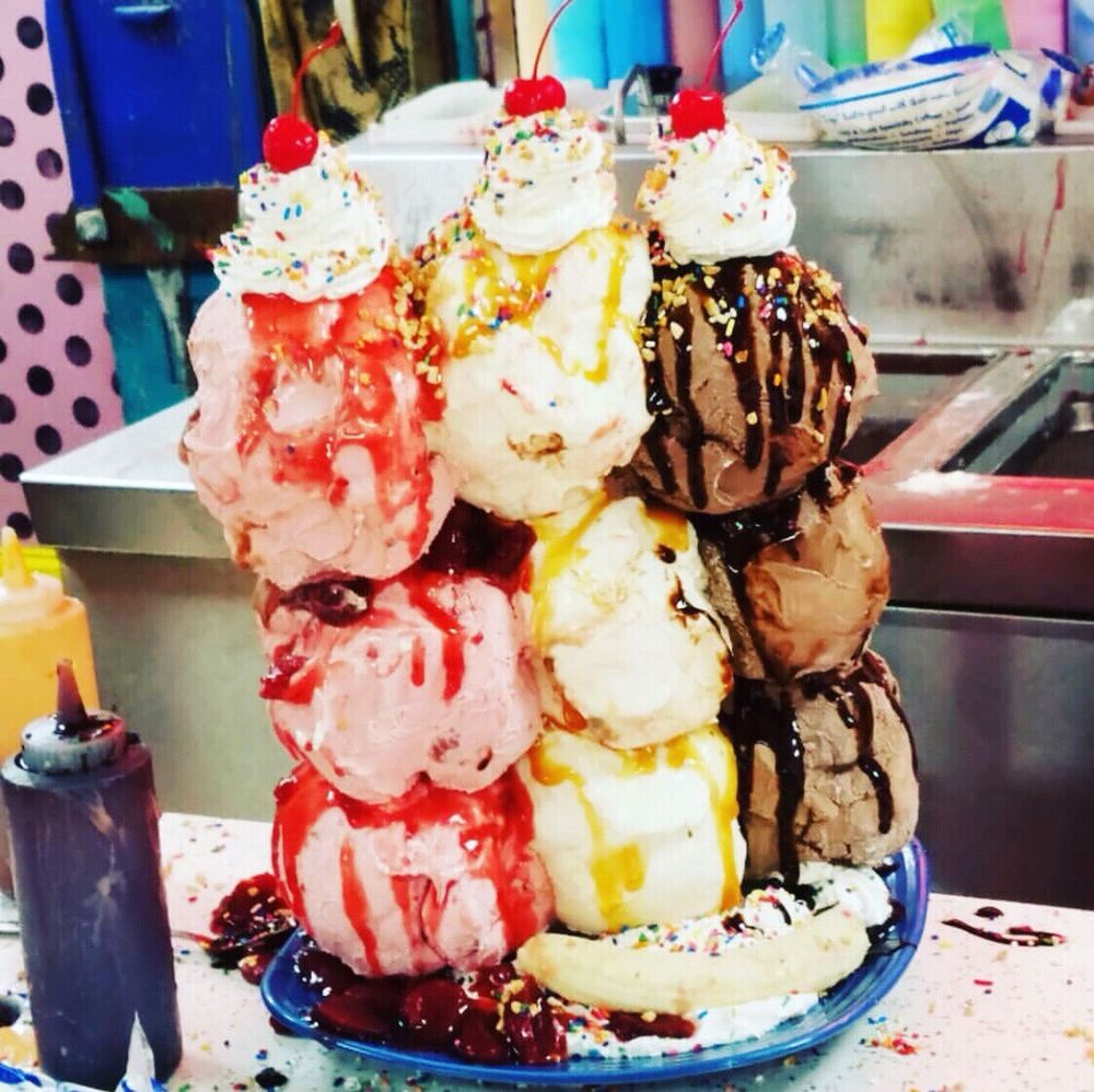 Humongous Banana Split, The Poky Dot, Fairmont, West Virginia
