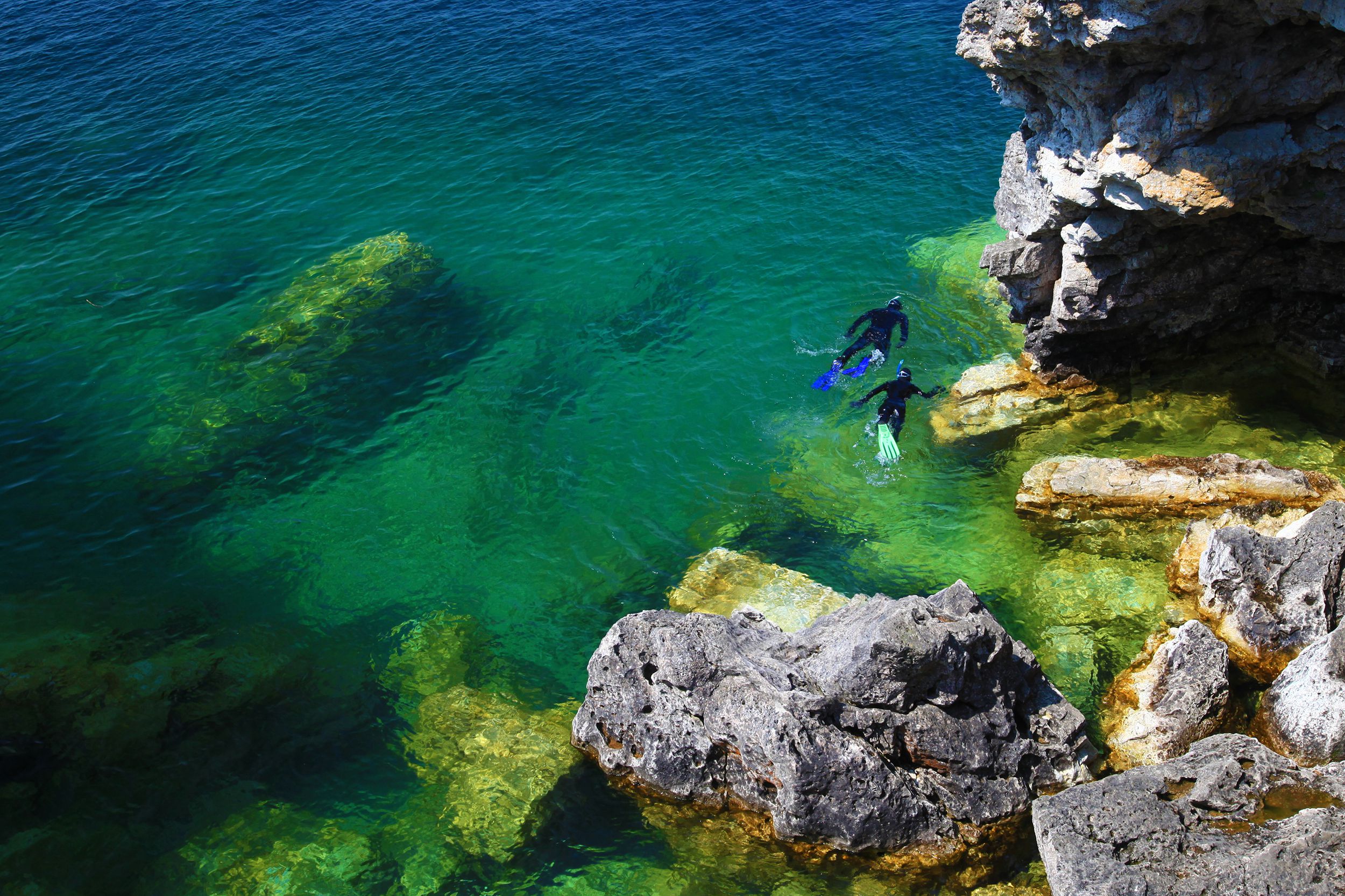 scuba diving Bruce Peninsula Provincial Park, Tobermory, Ontario