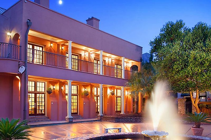 The Lodge Alley Inn, Charleston, South Carolina