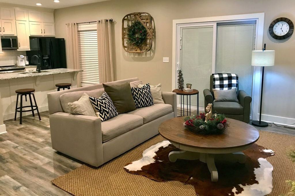 Kentucky Retreat, Bowling Green, Kentucky