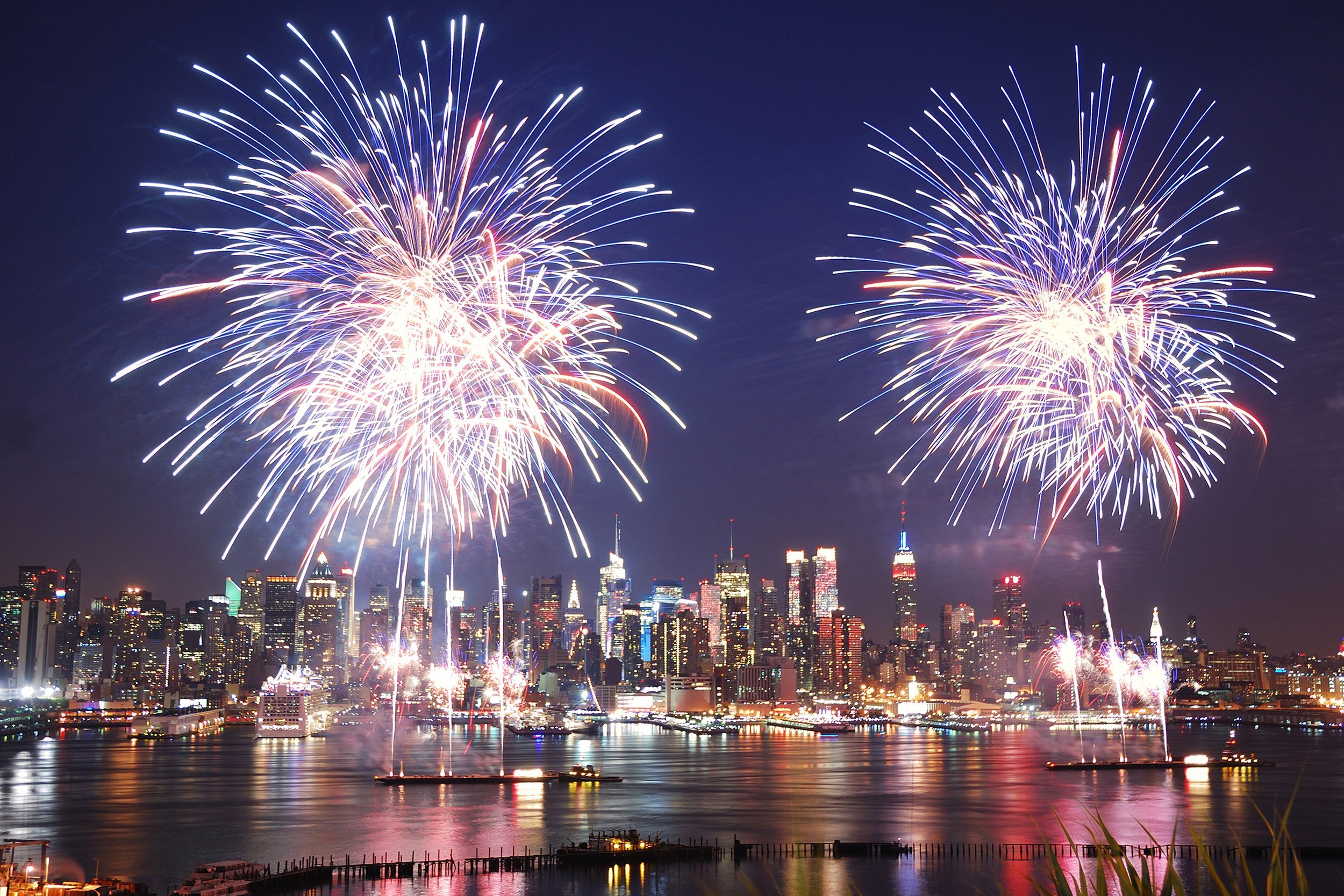 Manhattan Independence Day firework show in Hudson River, New York City