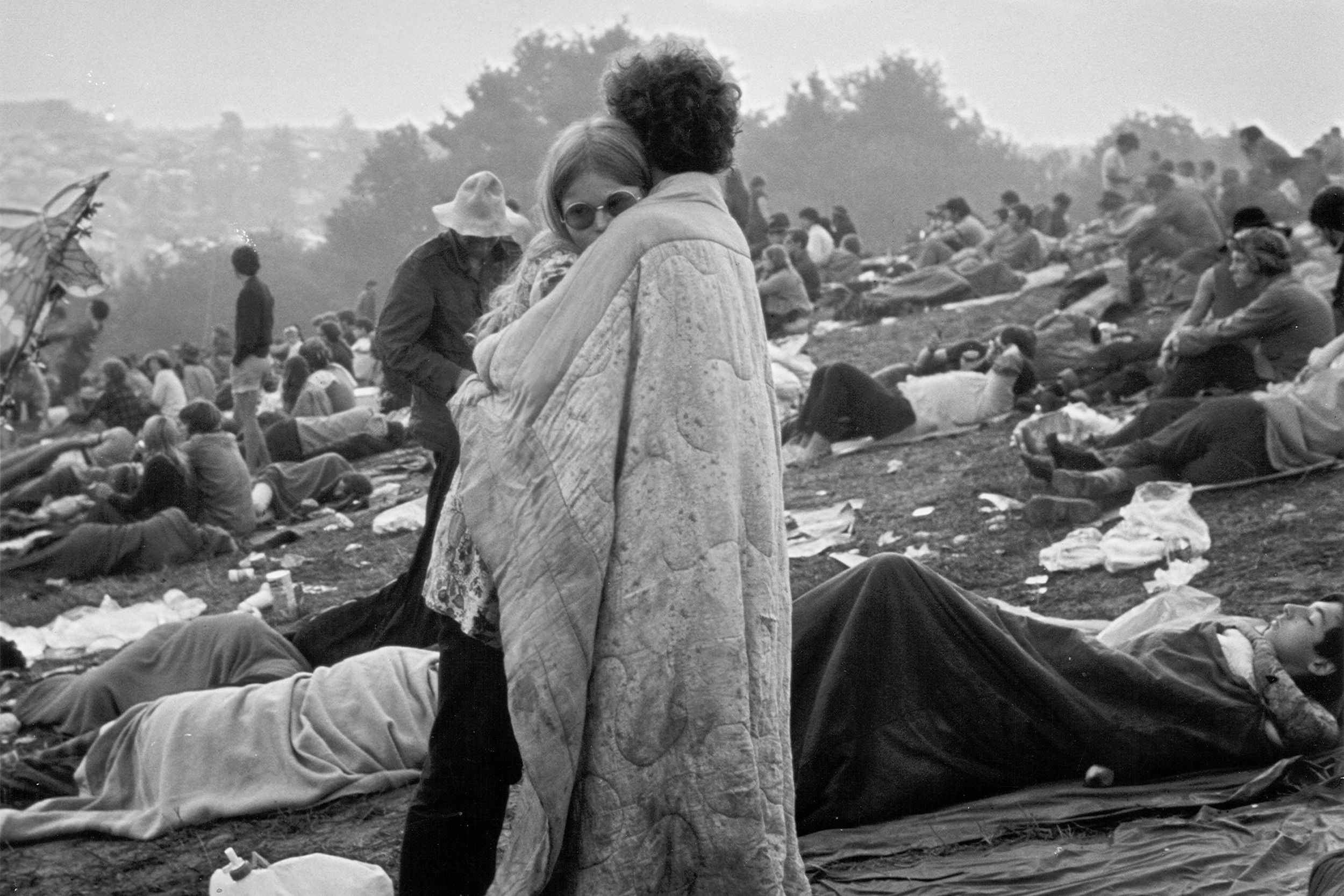 couple at Woodstock hugging each other