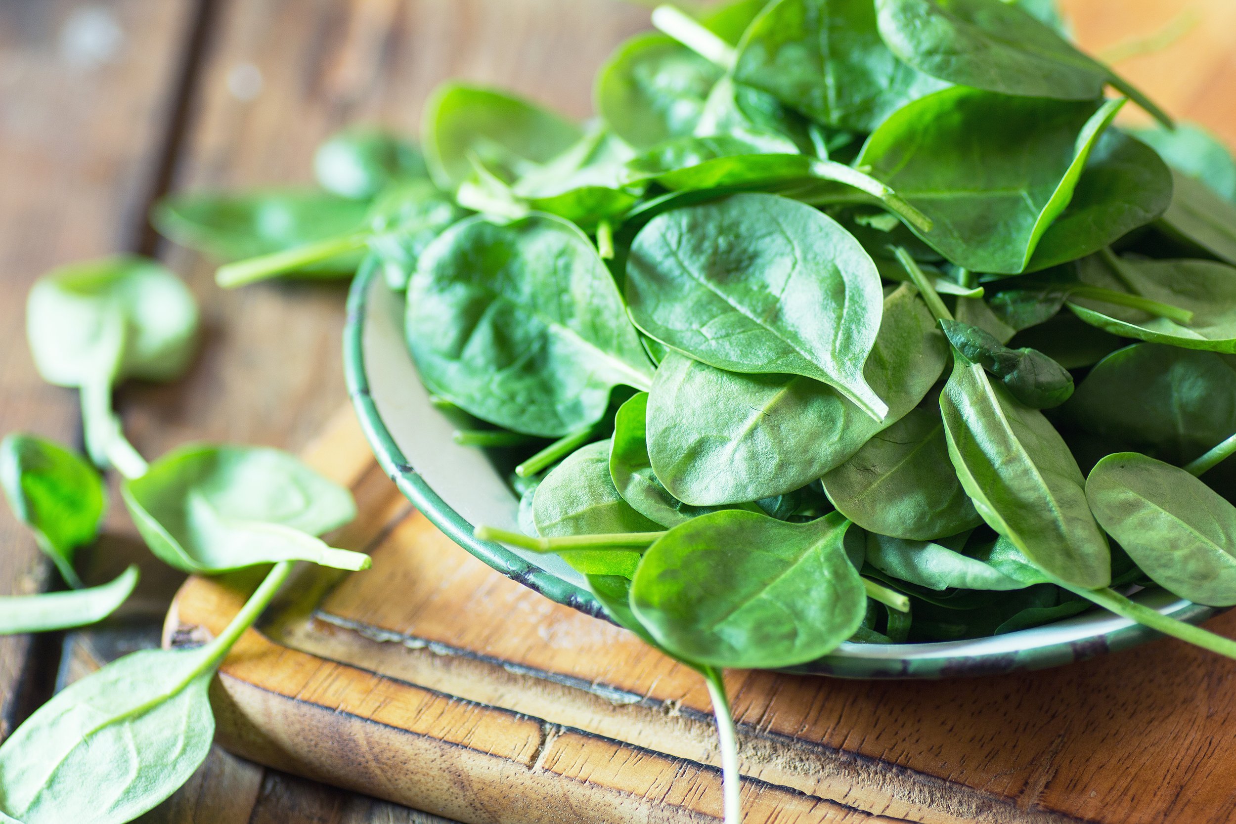 spinach in bowl